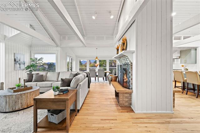 1935 Chateau Point Court