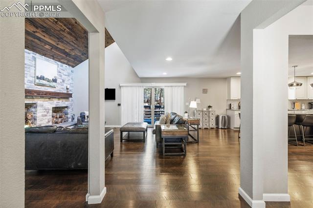 6940 Franciville Road