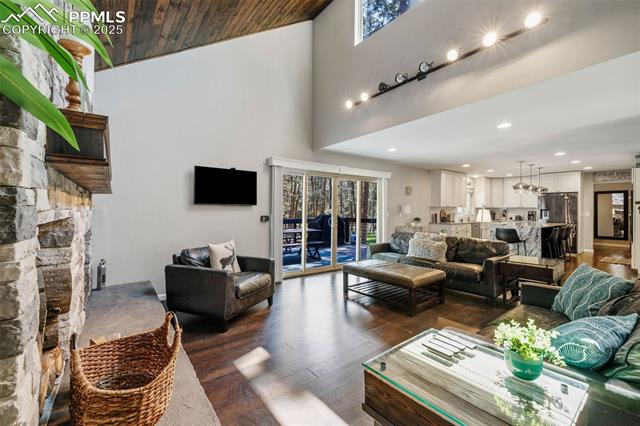 6940 Franciville Road