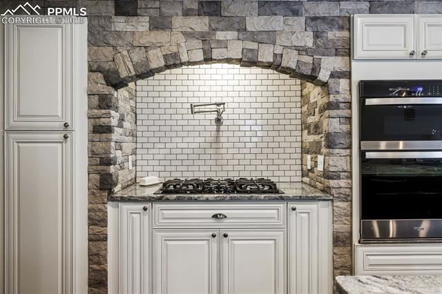 6940 Franciville Road