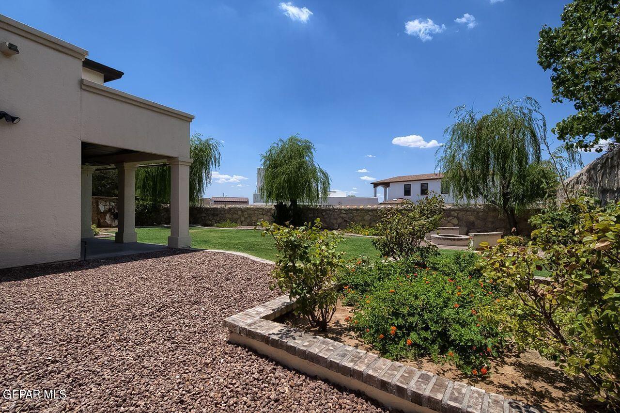 7369 Brays Landing Drive