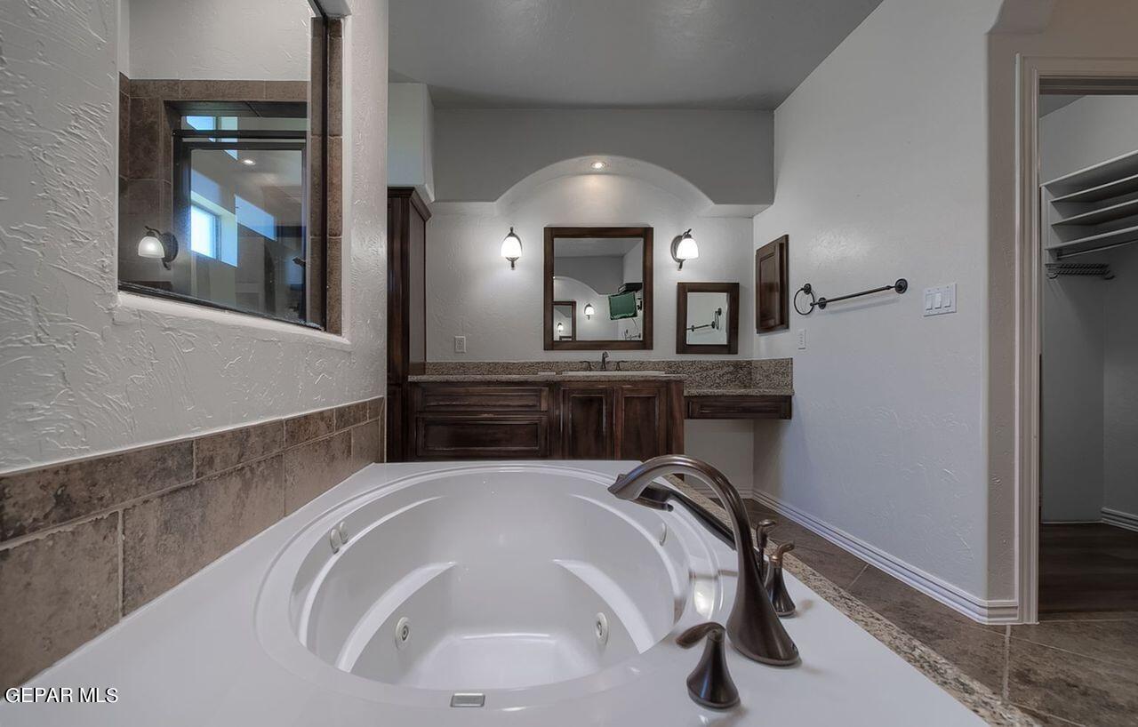 7369 Brays Landing Drive