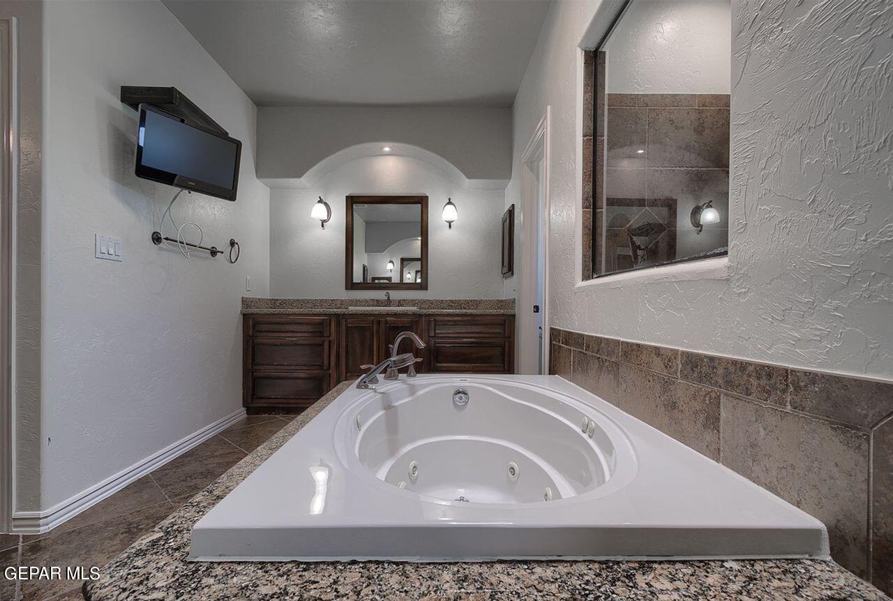 7369 Brays Landing Drive
