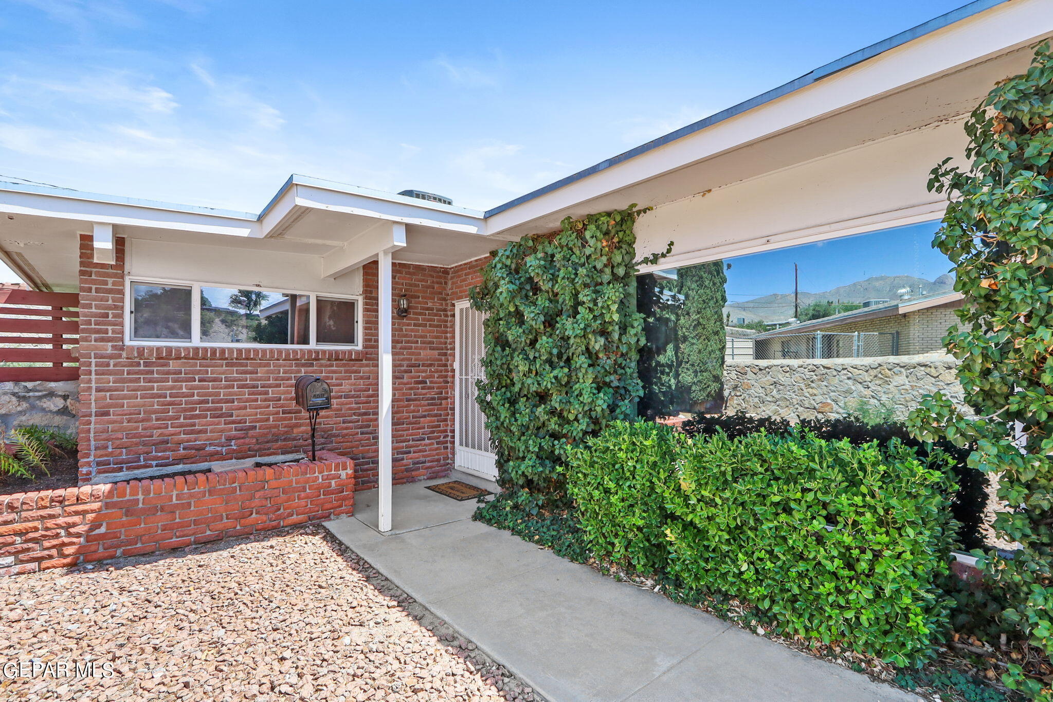 252 Viking Drive