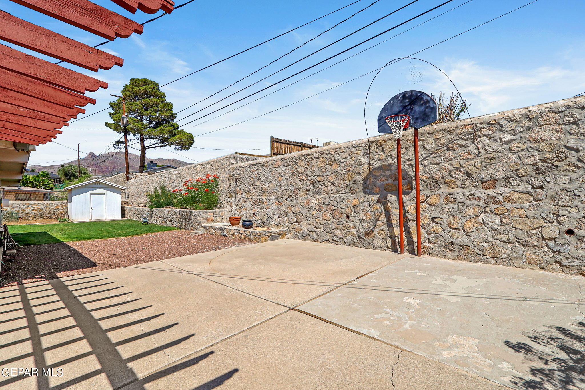 252 Viking Drive