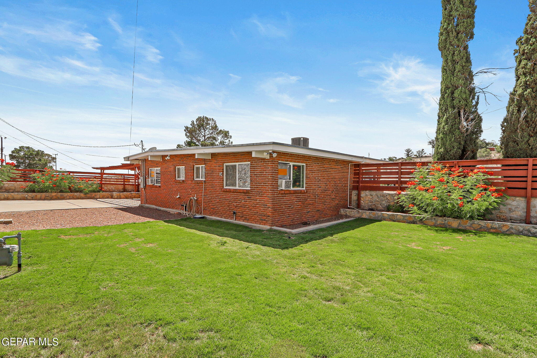 252 Viking Drive