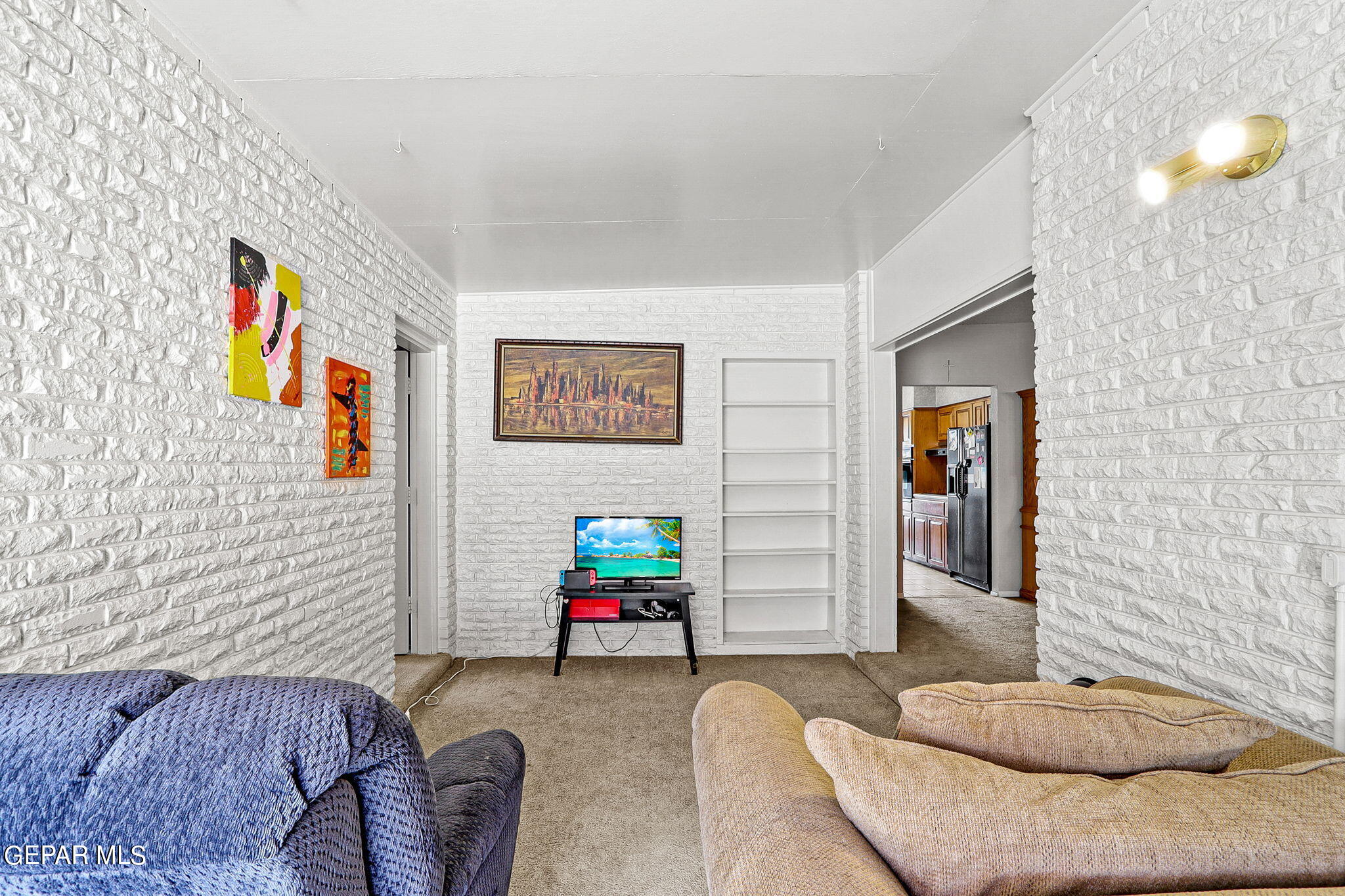 252 Viking Drive