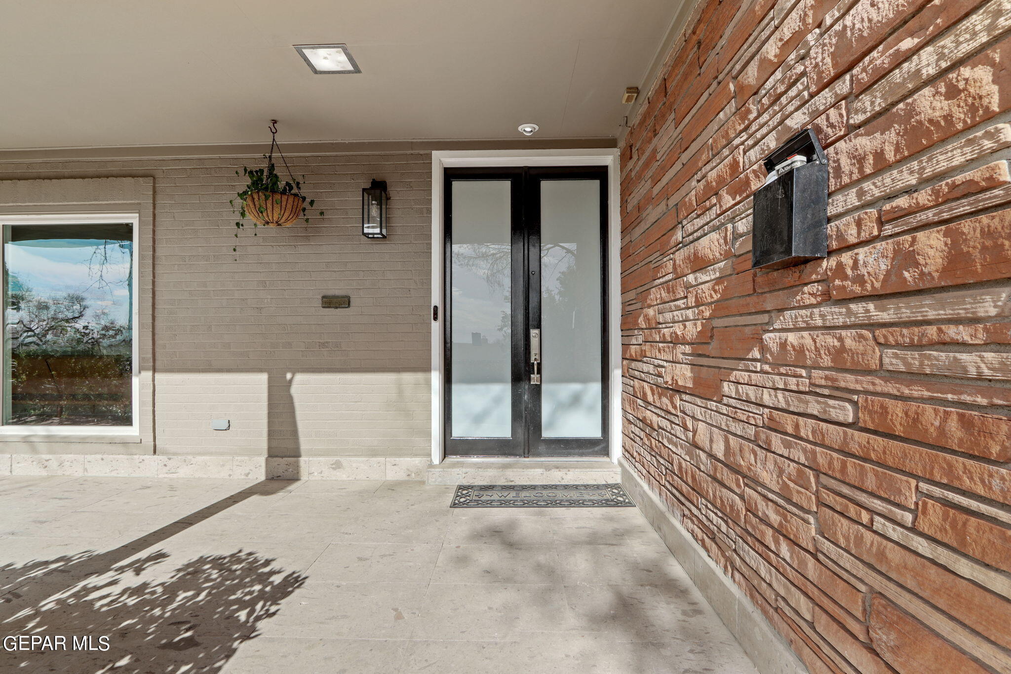 3940 FLAMINGO Drive