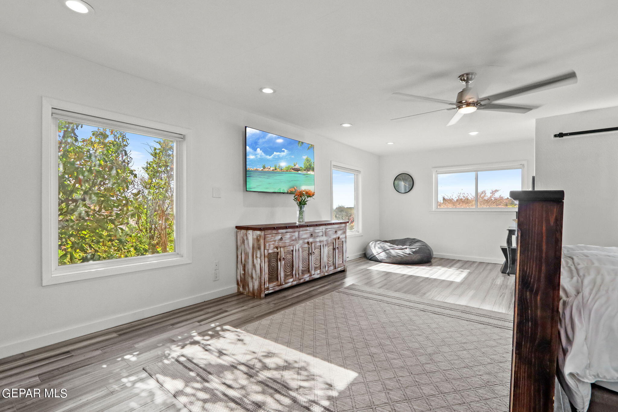 3940 FLAMINGO Drive