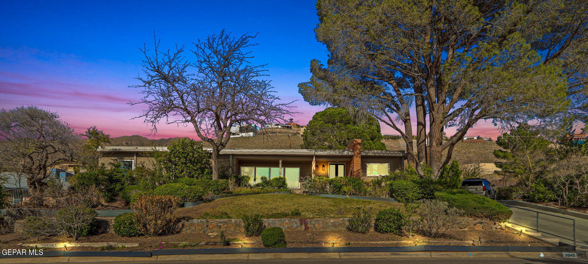 3940 FLAMINGO Drive