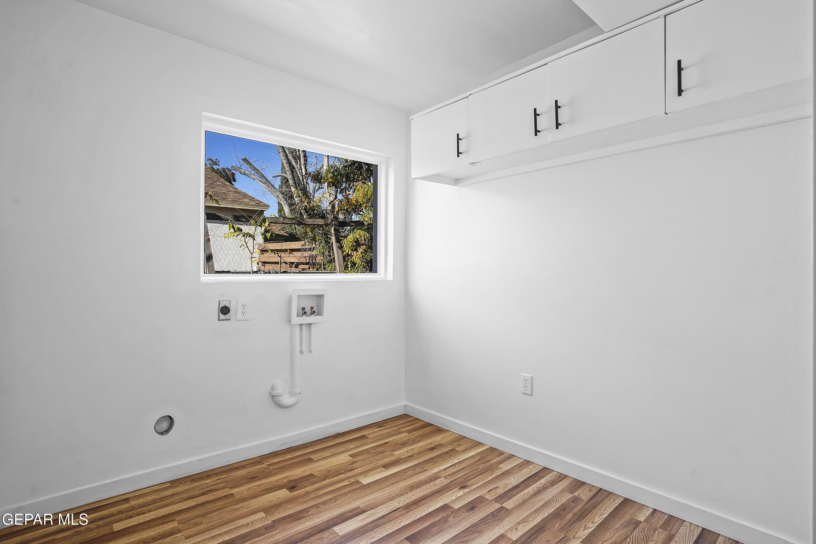 300 Belva Way
