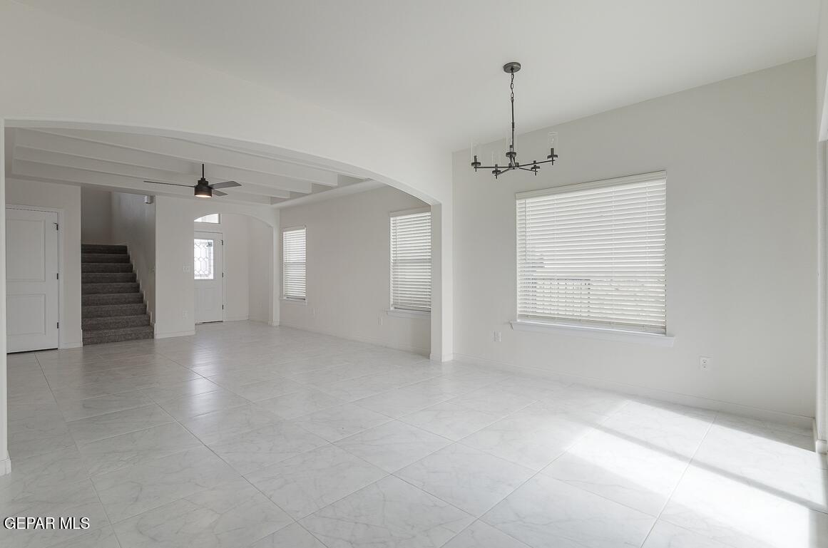 904 Aqueduct Avenue
