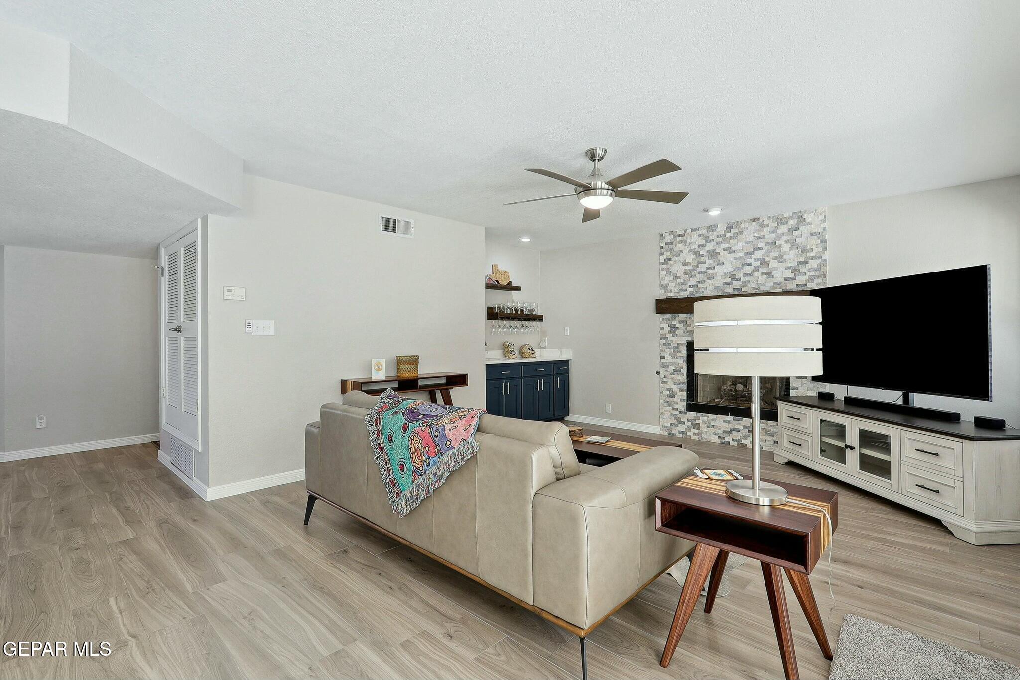 6608 Grand Ridge Drive Drive