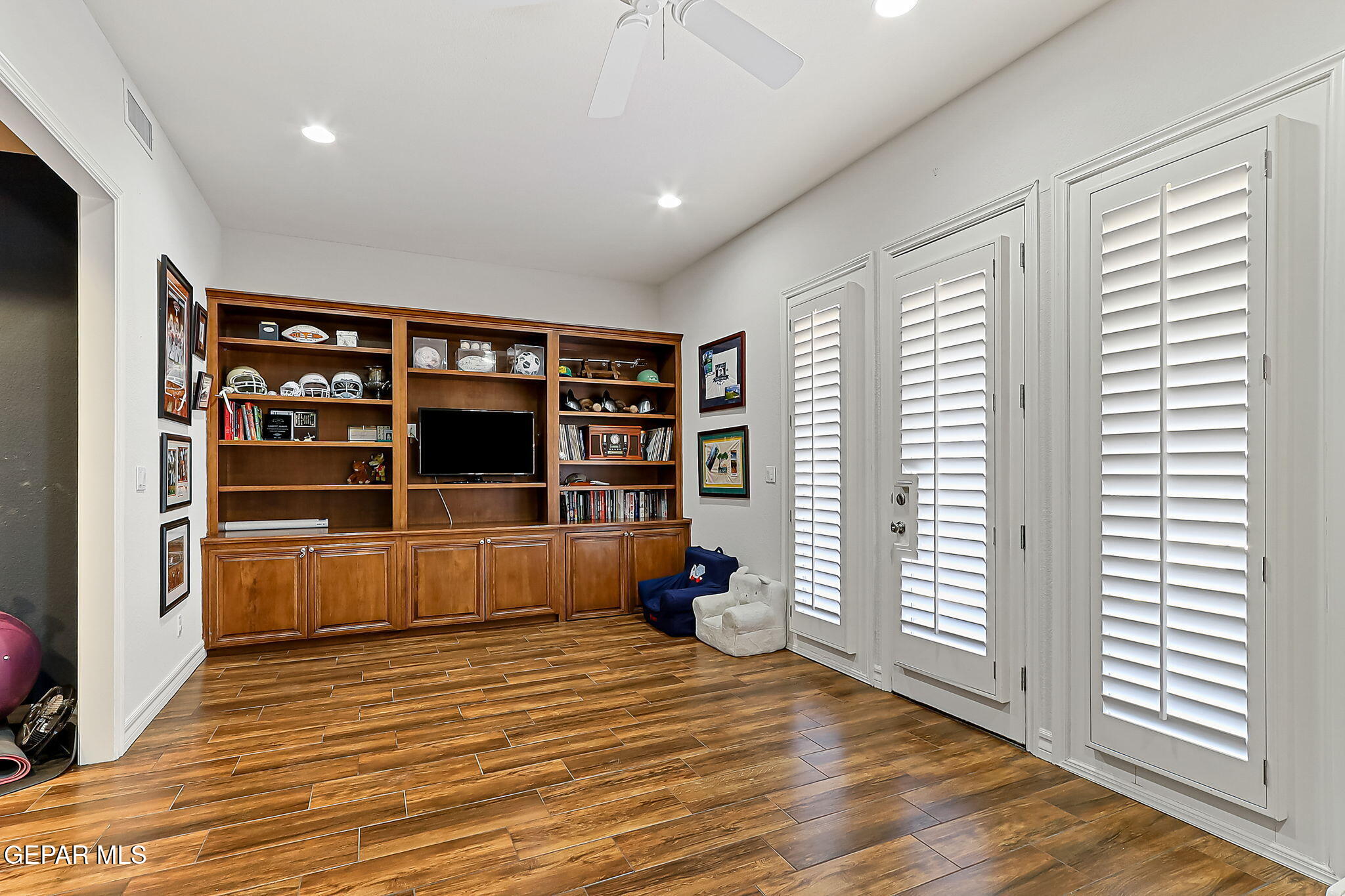 6489 CALLE PLACIDO Drive