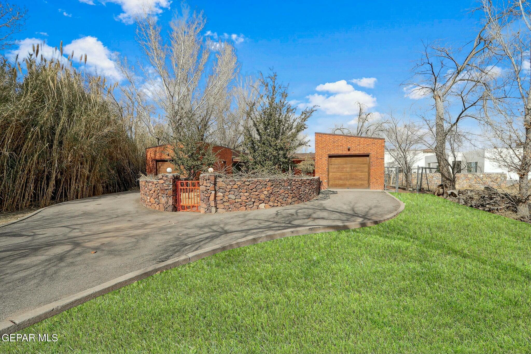 161 Country Club Drive Road