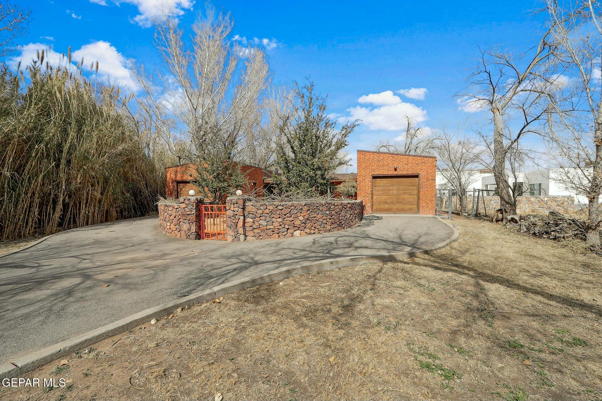 161 Country Club Drive Road