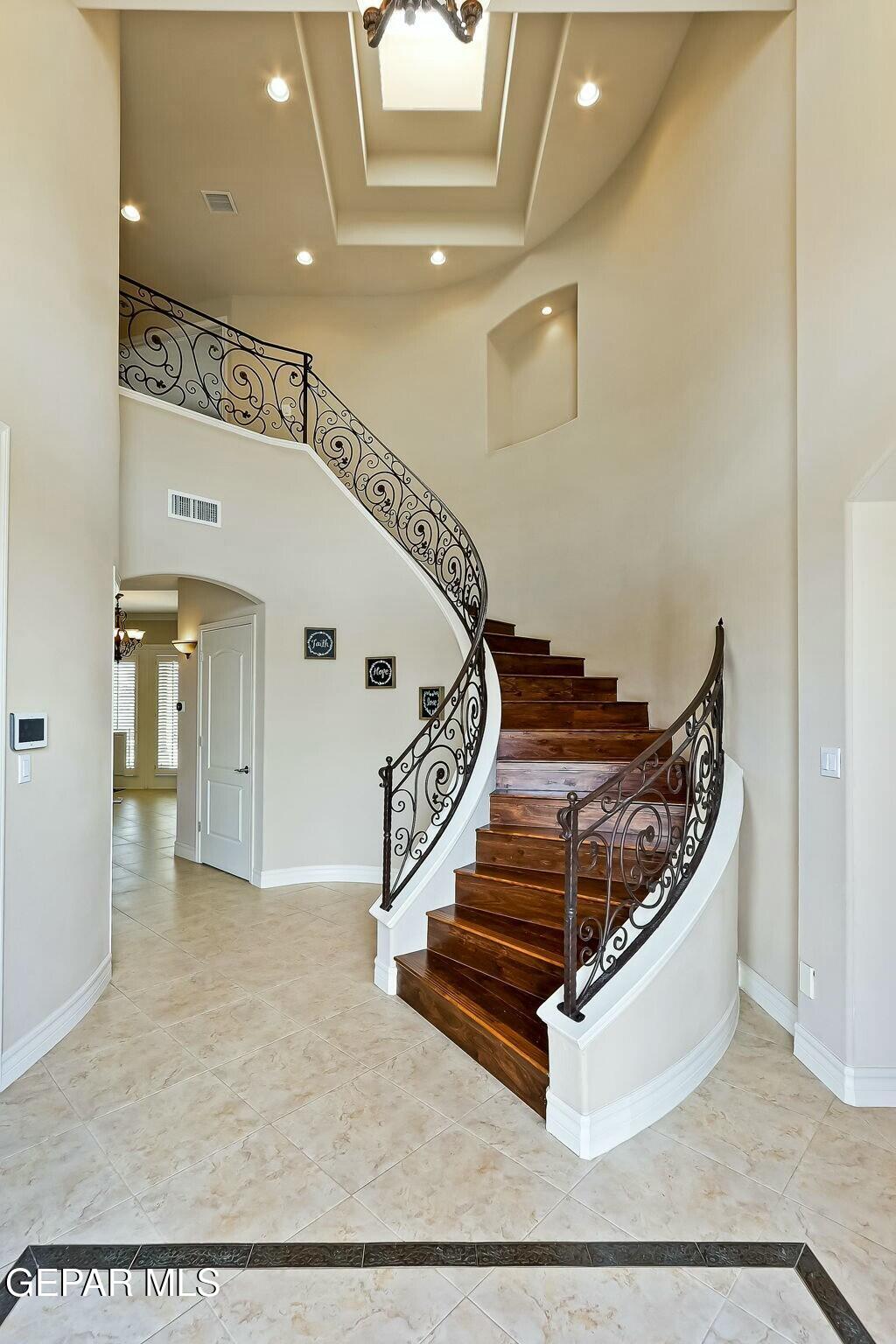 1140 CALLE LOMAS Drive