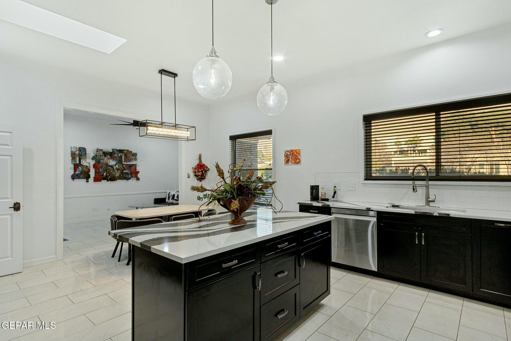 6010 TORREY PINES Drive