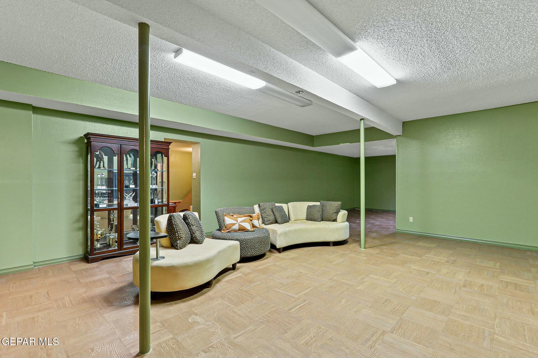 6010 TORREY PINES Drive