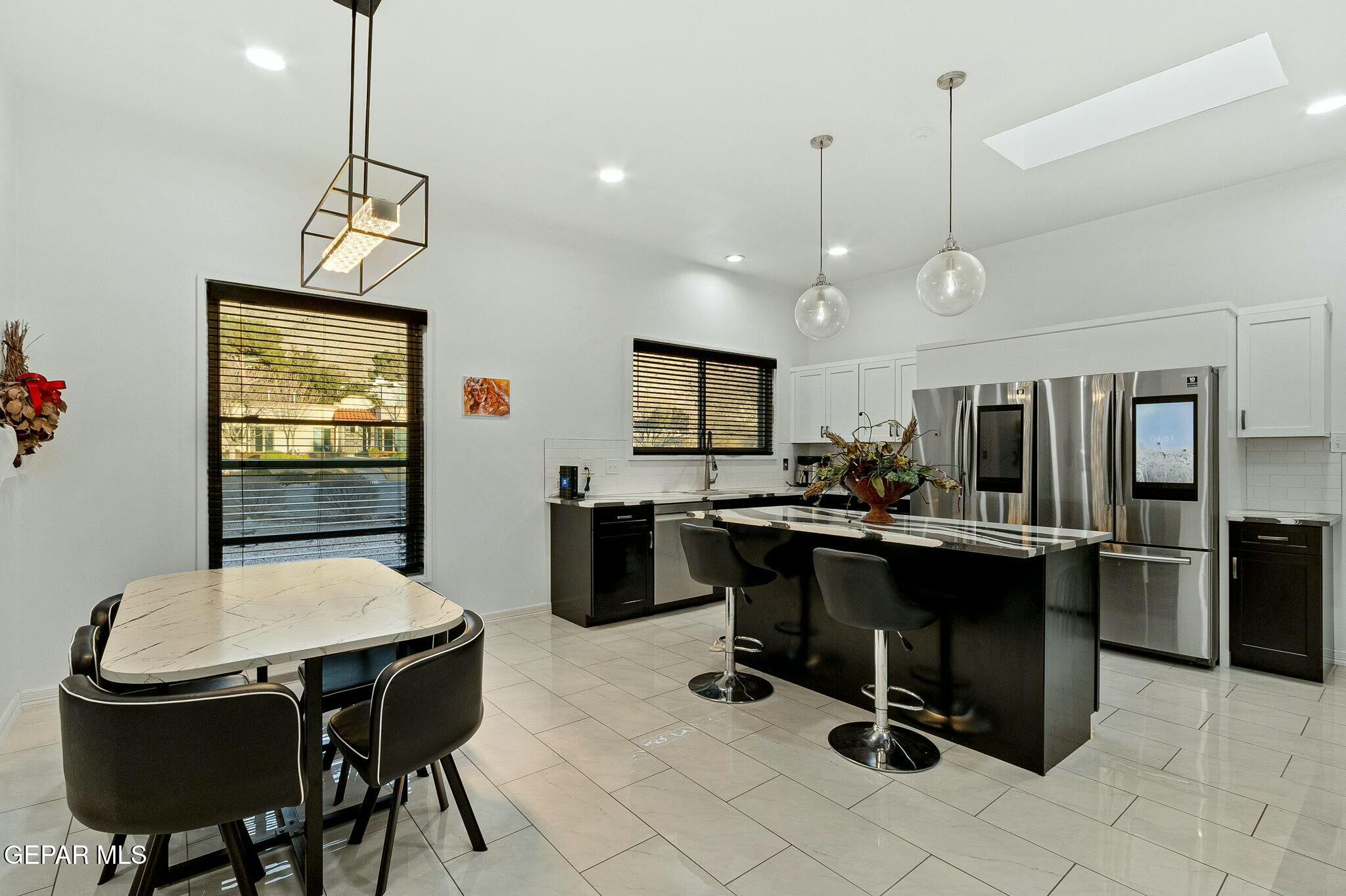 6010 TORREY PINES Drive