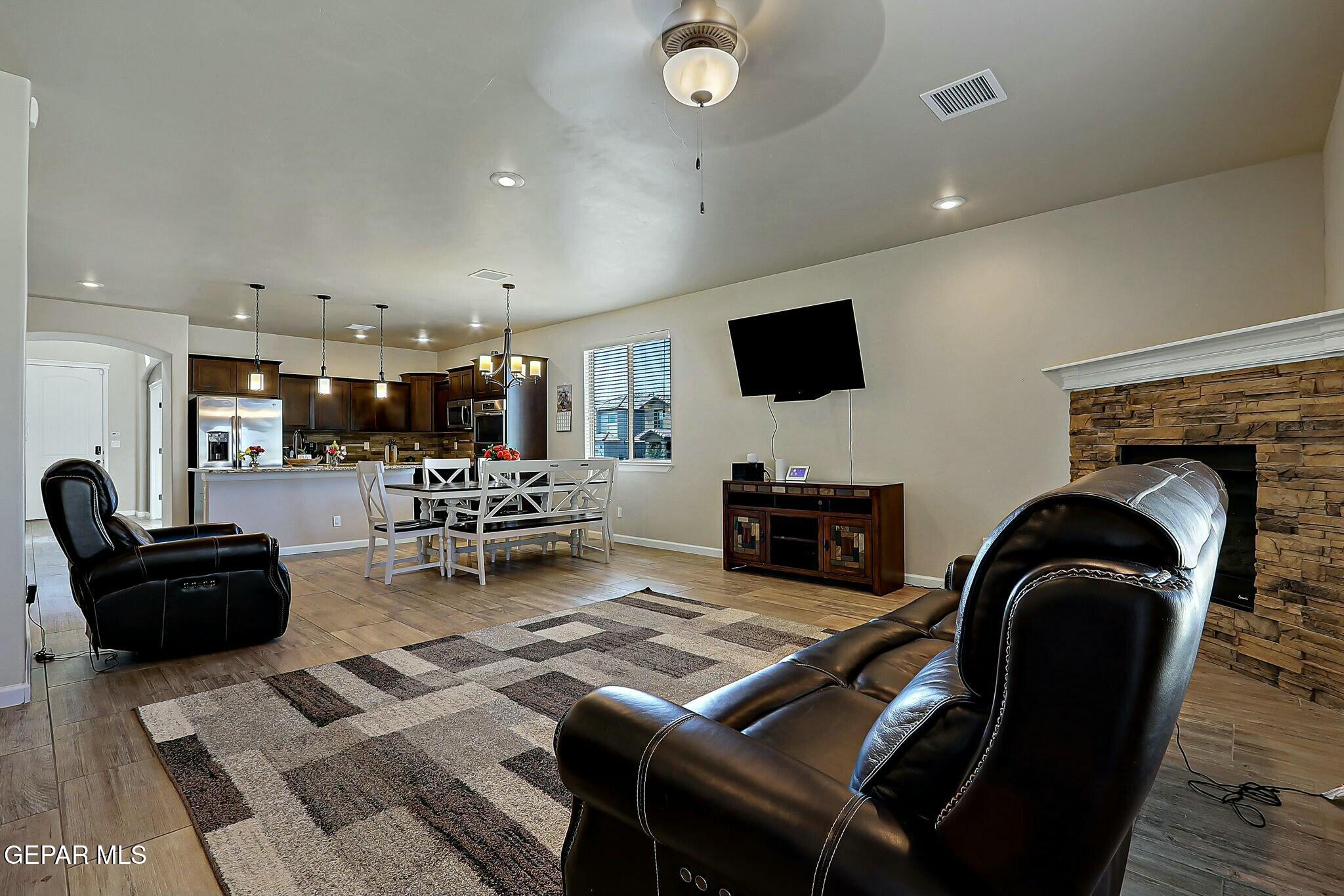 2178 ENCHANTED BREEZE Drive