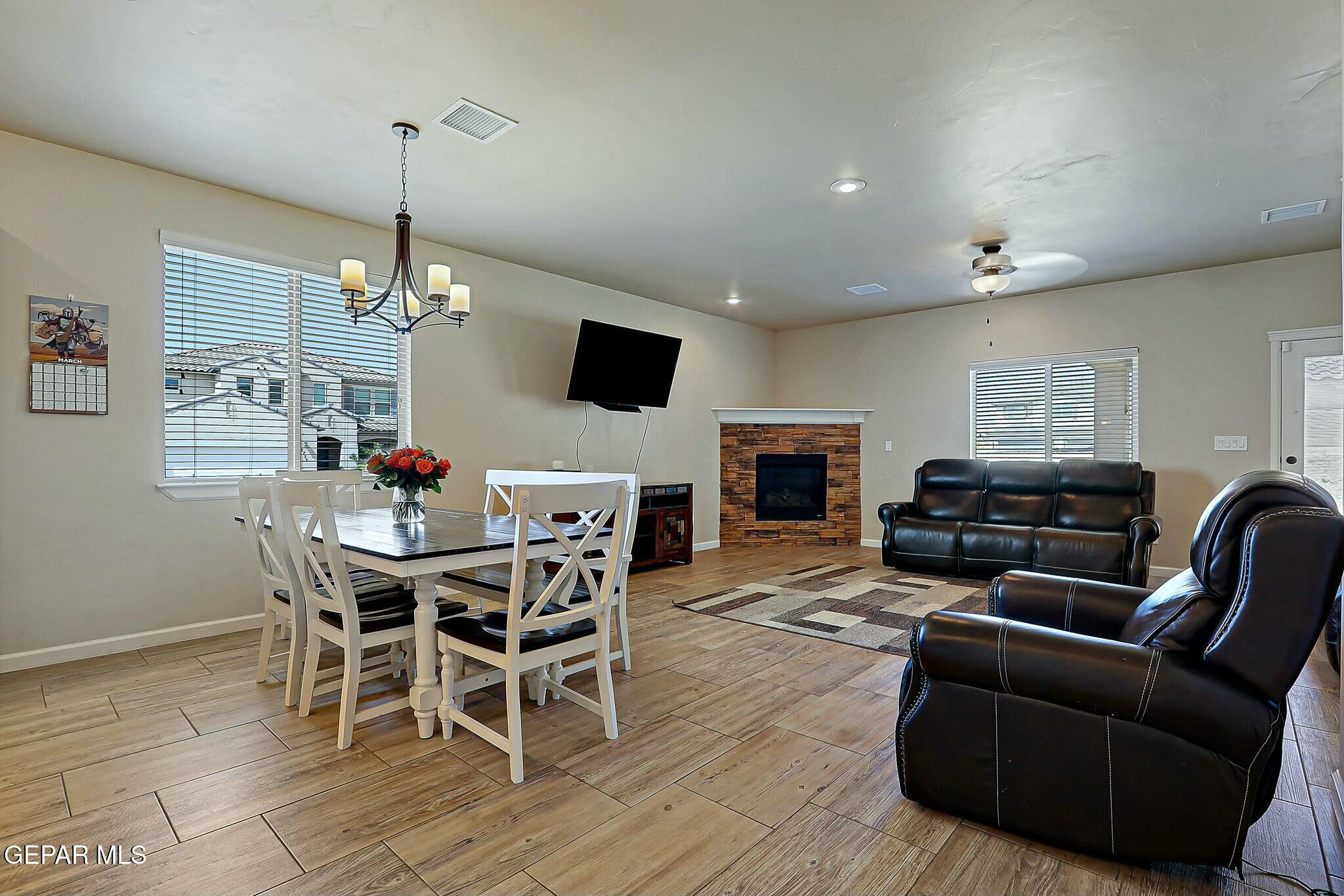 2178 ENCHANTED BREEZE Drive