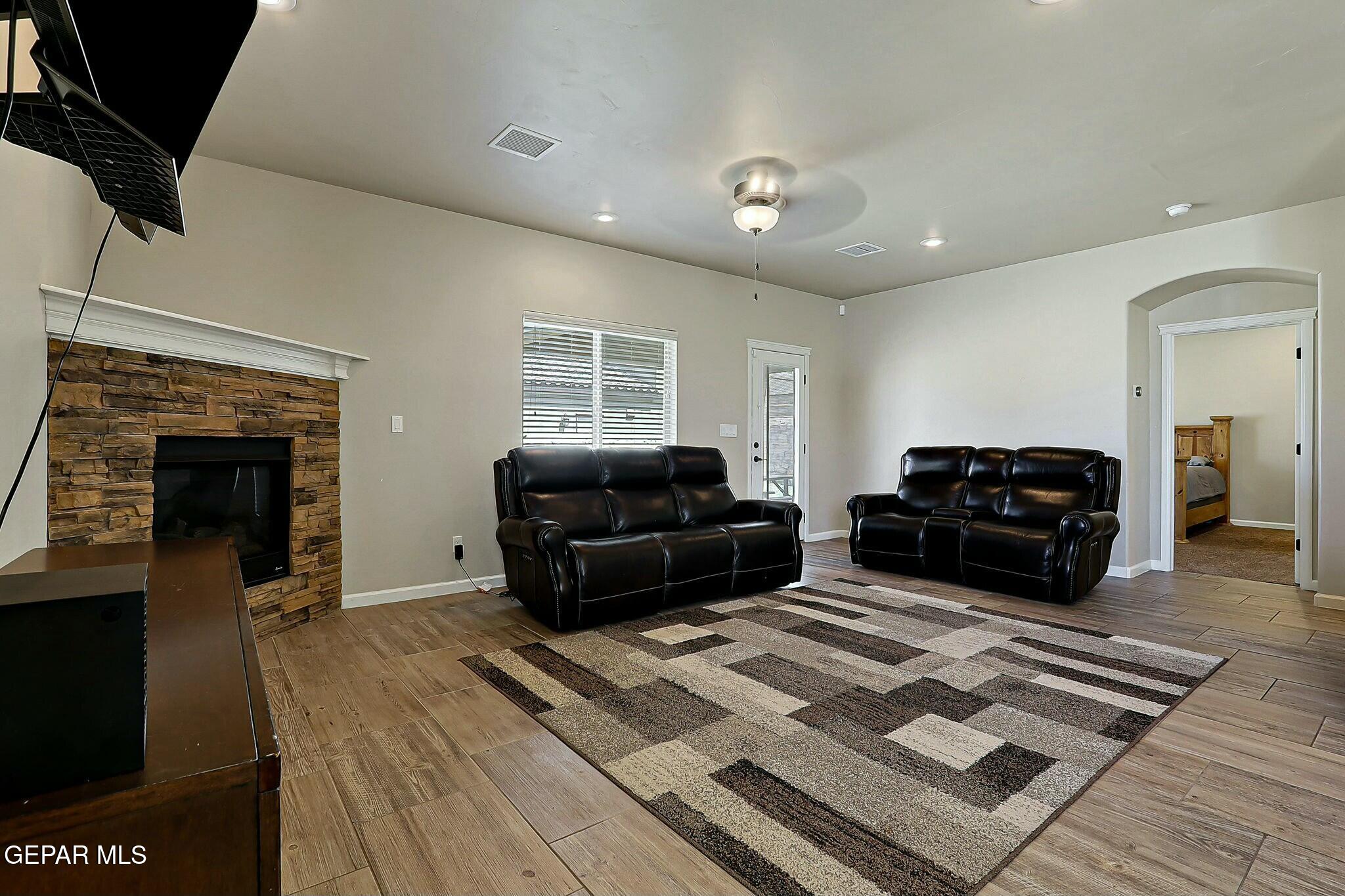 2178 ENCHANTED BREEZE Drive