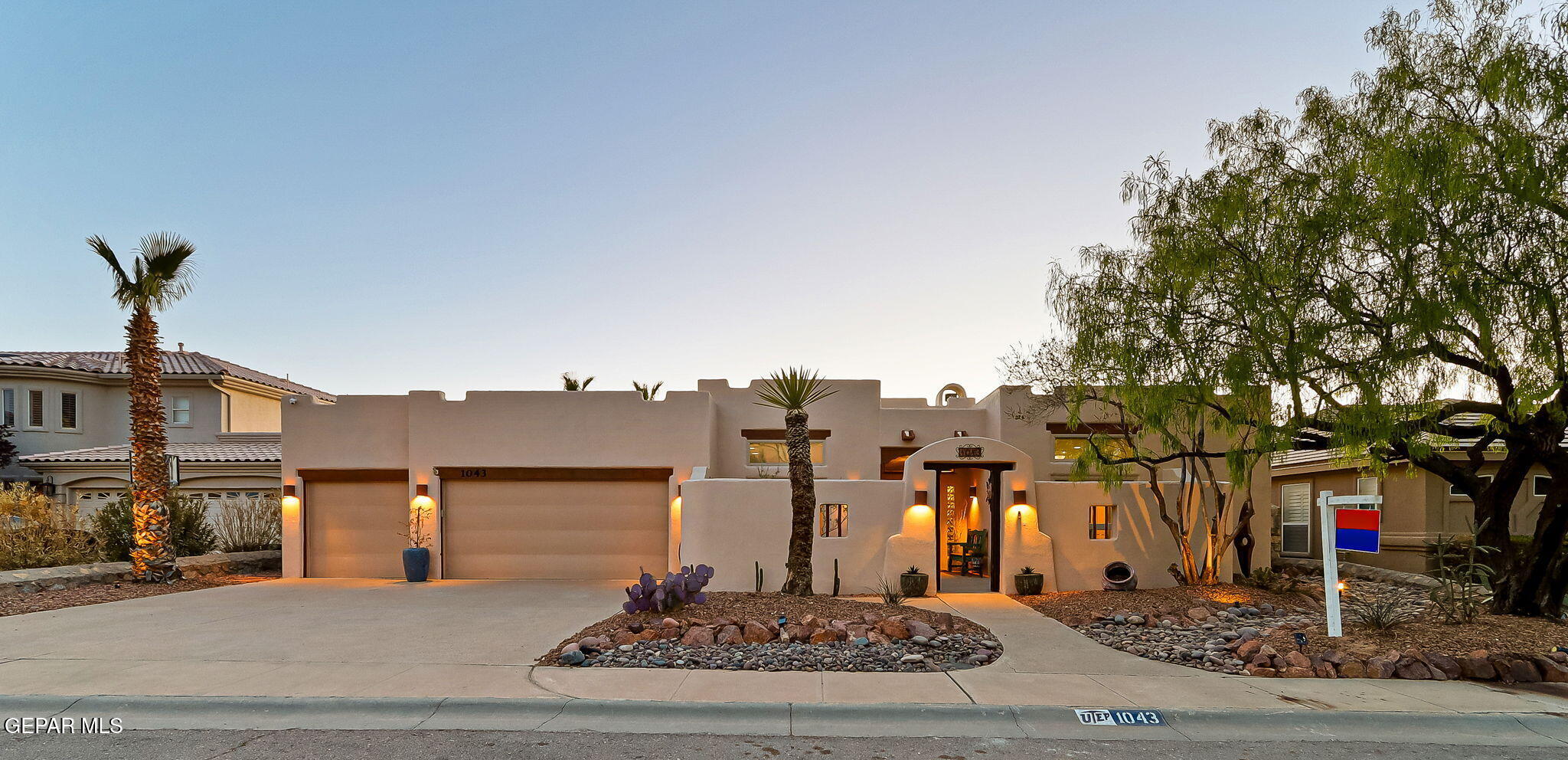 1043 CALLE FLOR Place