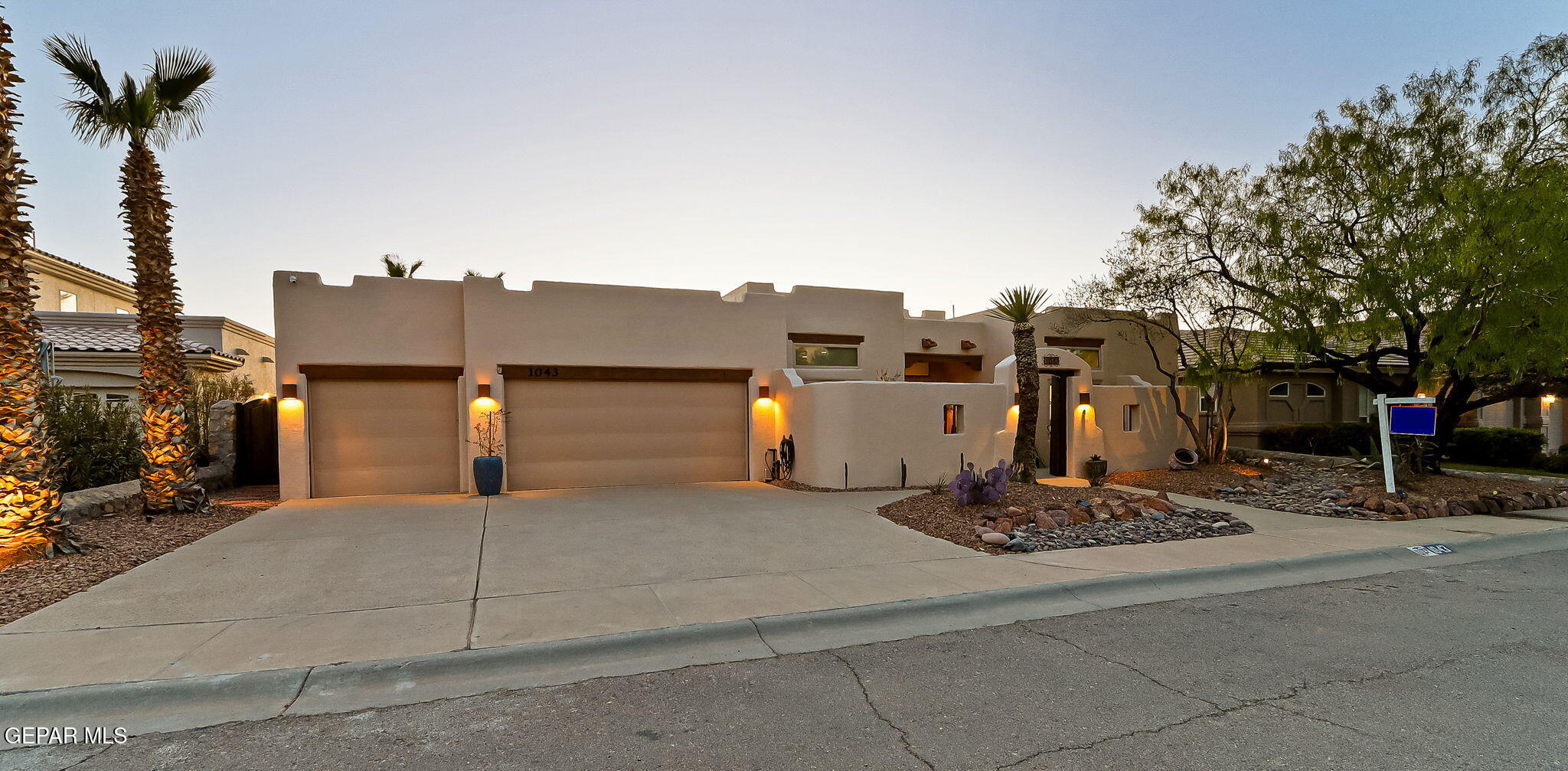 1043 CALLE FLOR Place