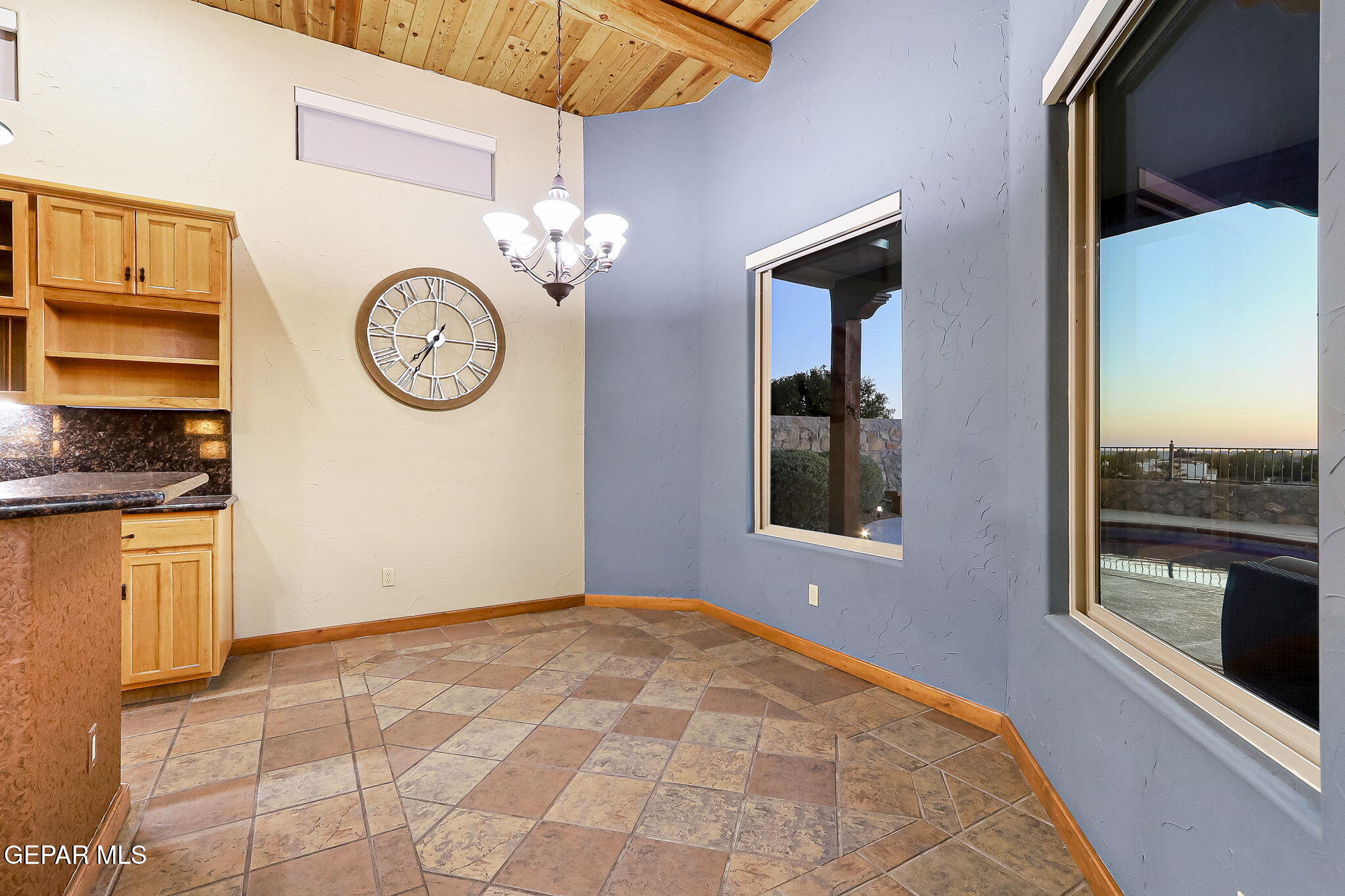 1043 CALLE FLOR Place