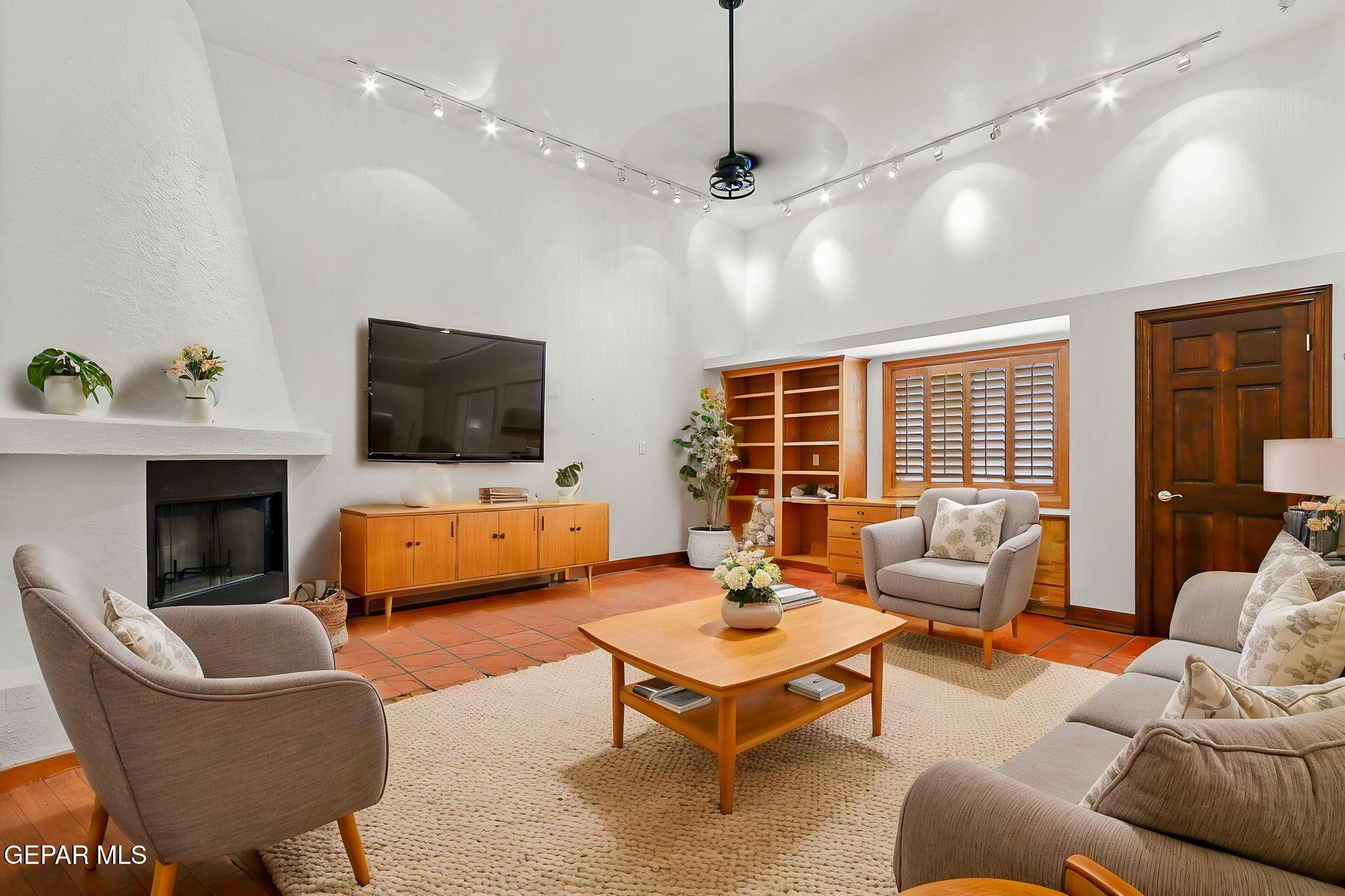 509 LESLIE WARD Court