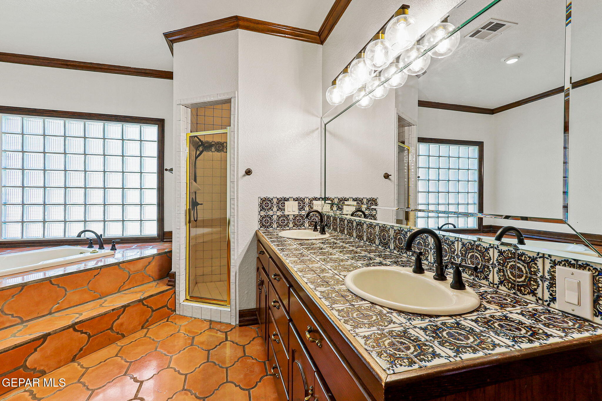 509 LESLIE WARD Court