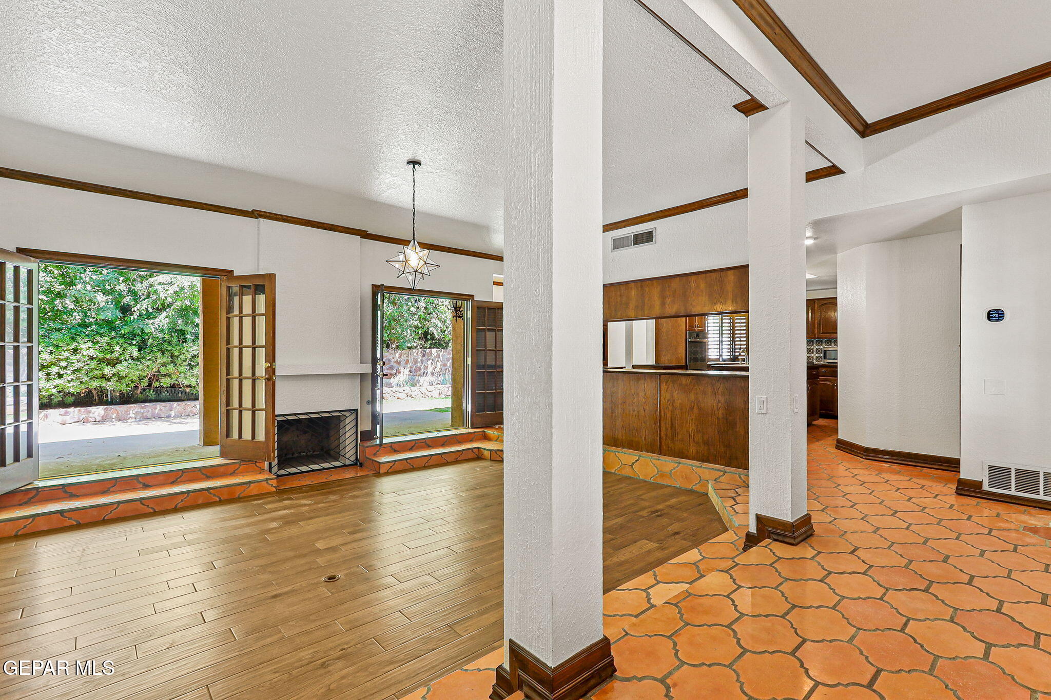 509 LESLIE WARD Court