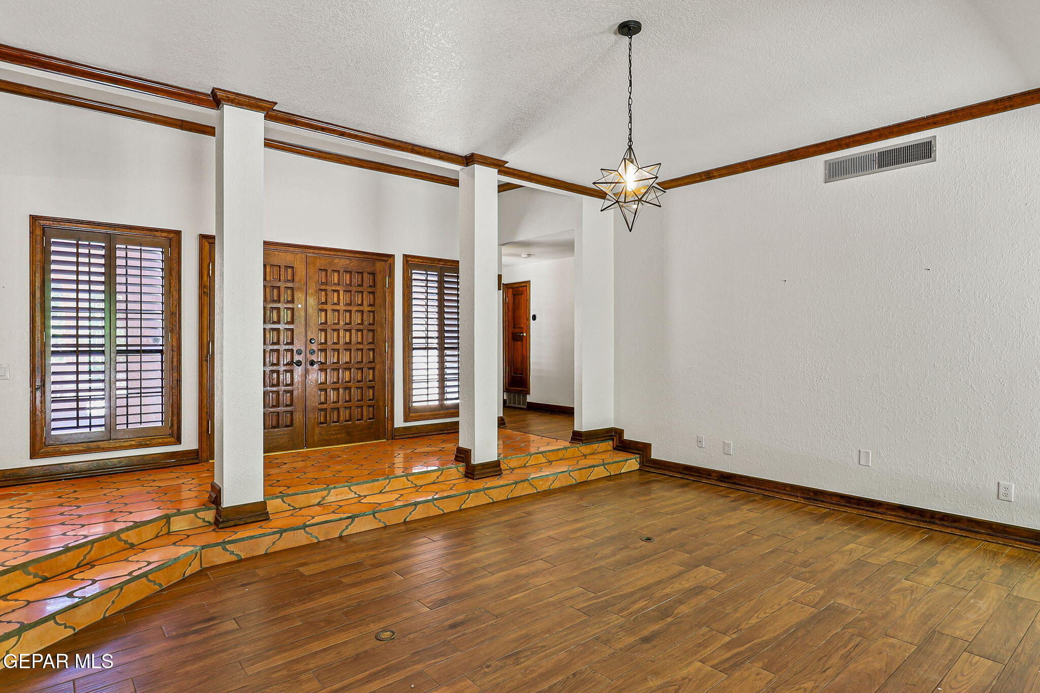 509 LESLIE WARD Court