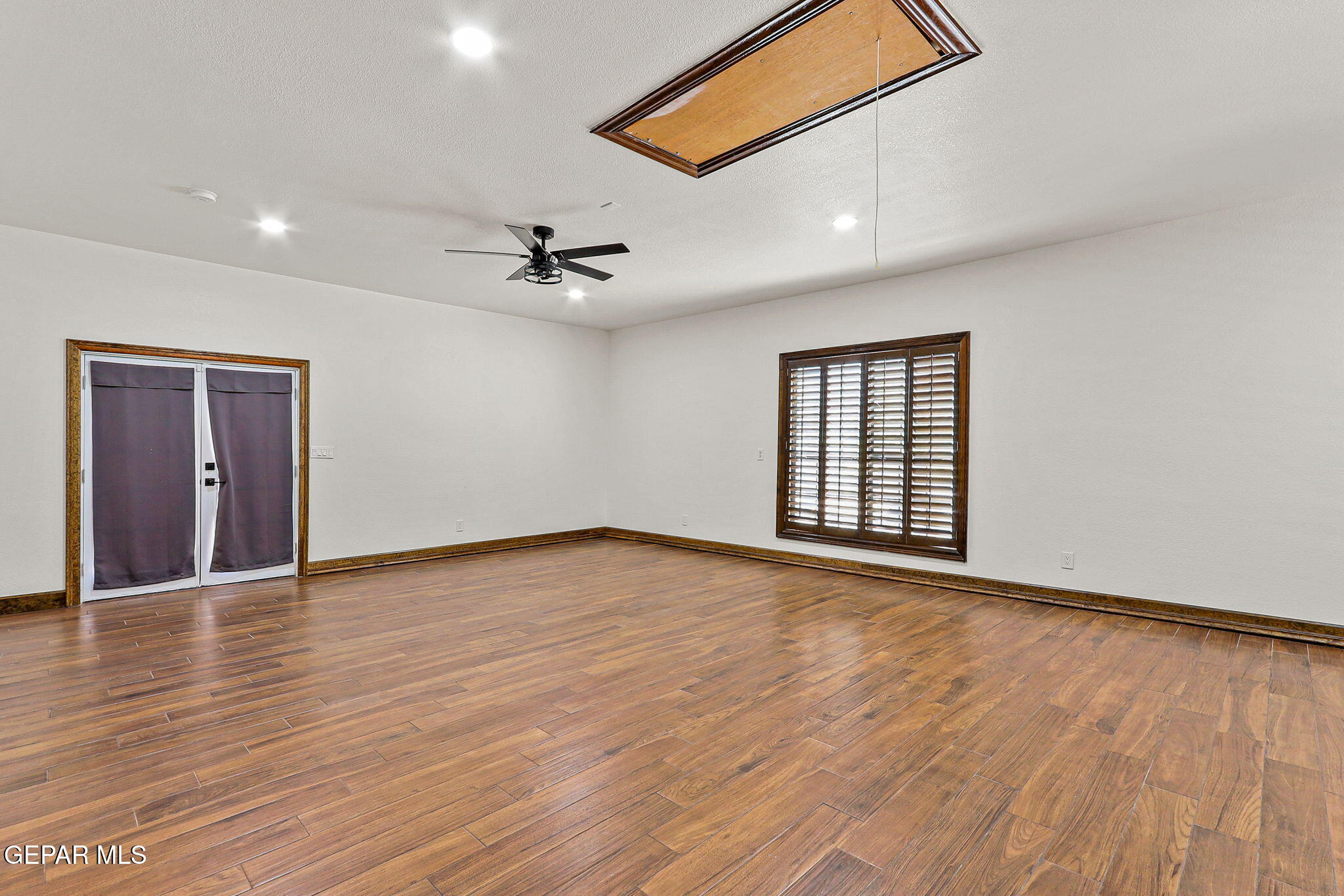 509 LESLIE WARD Court