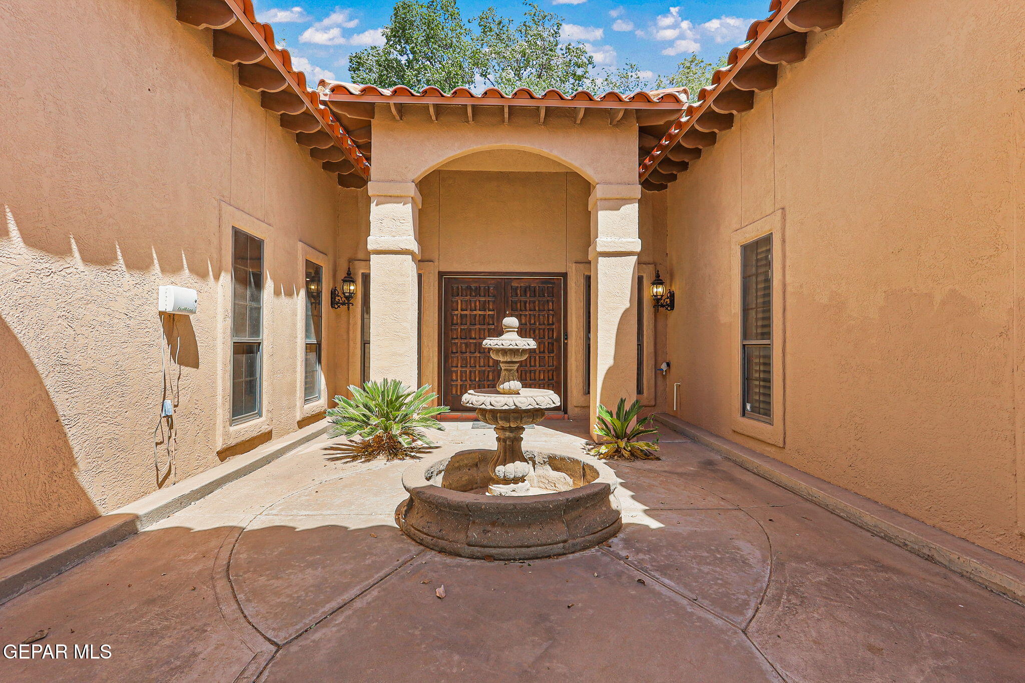 509 LESLIE WARD Court