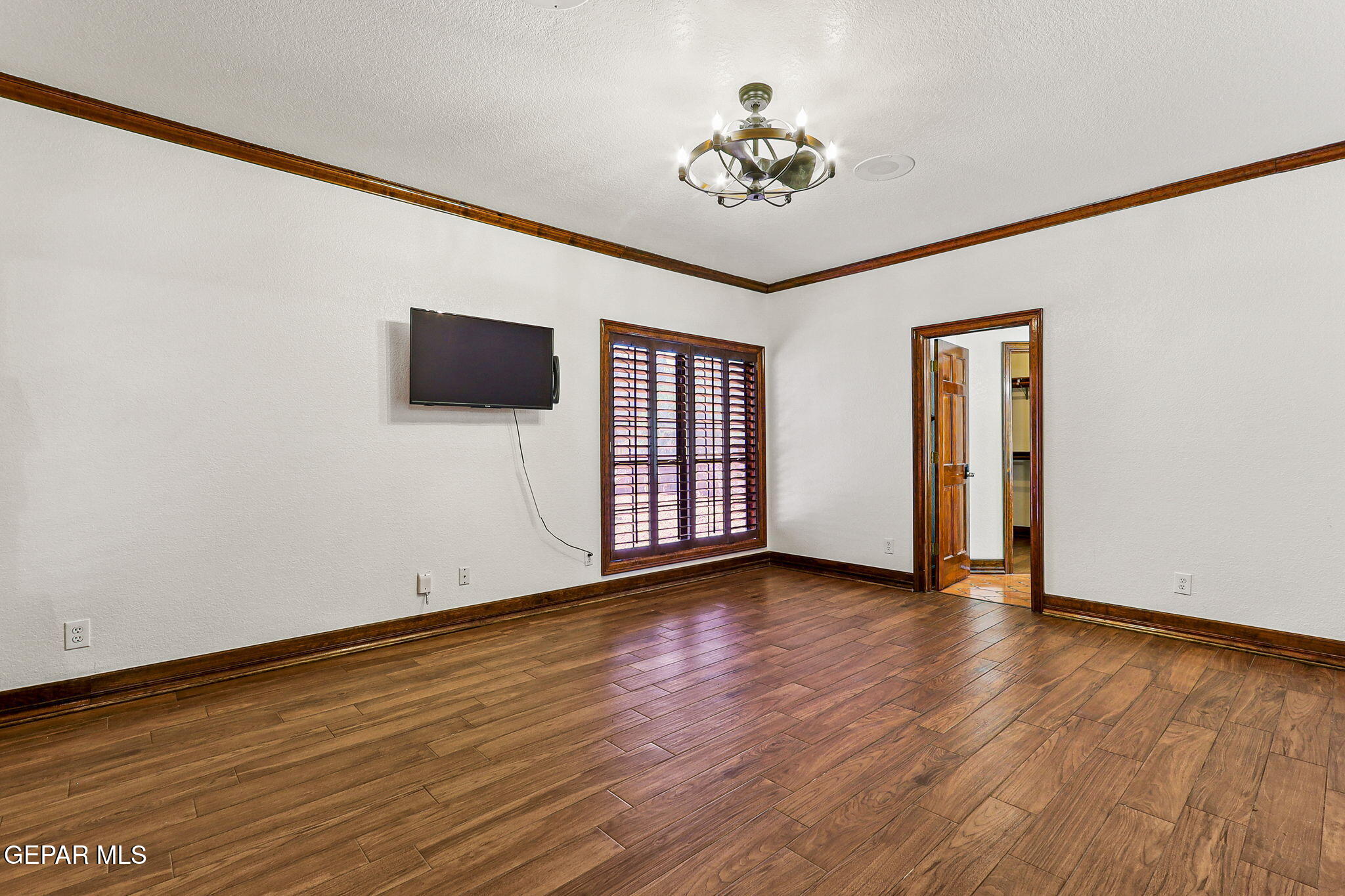 509 LESLIE WARD Court