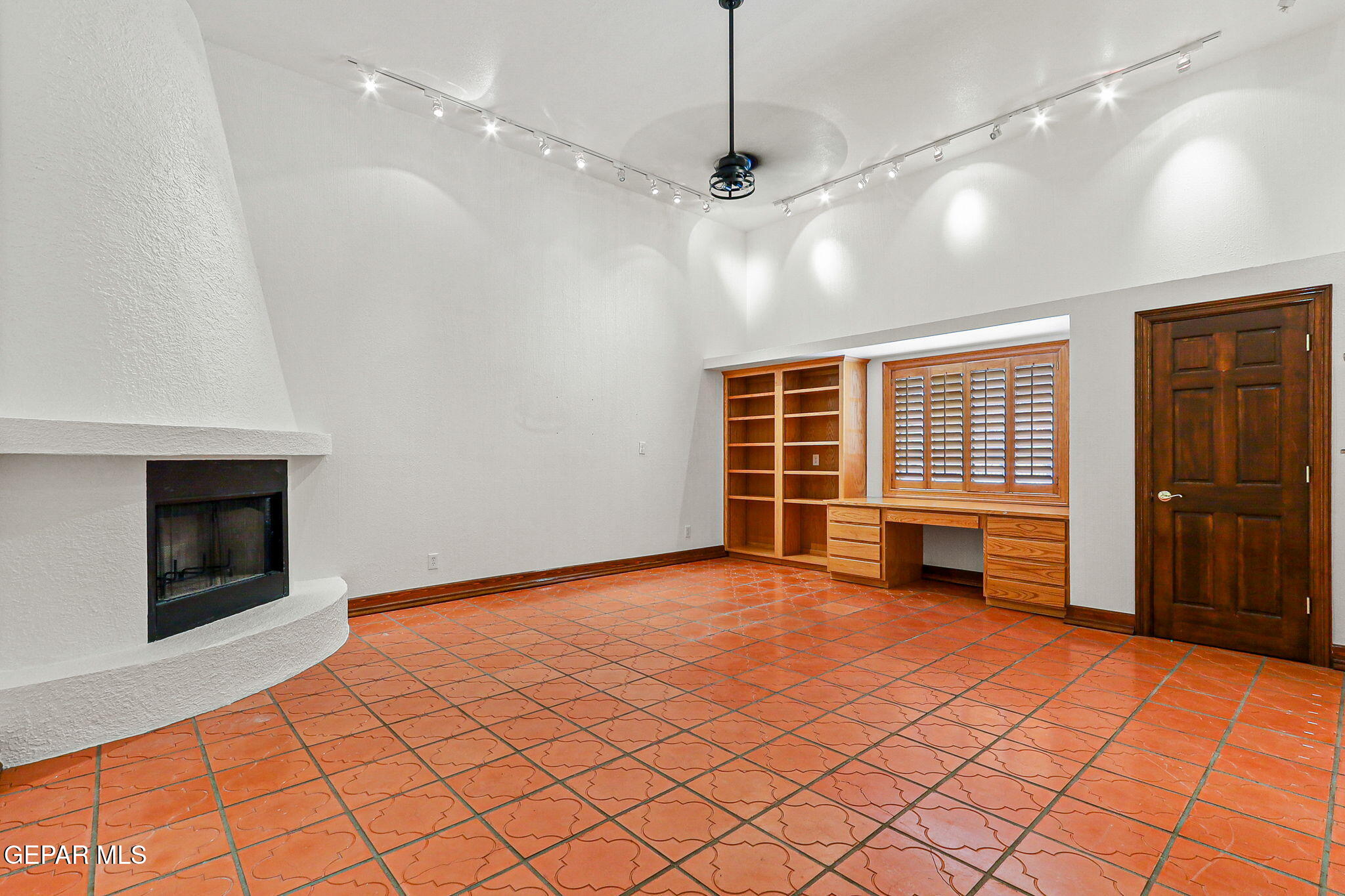 509 LESLIE WARD Court