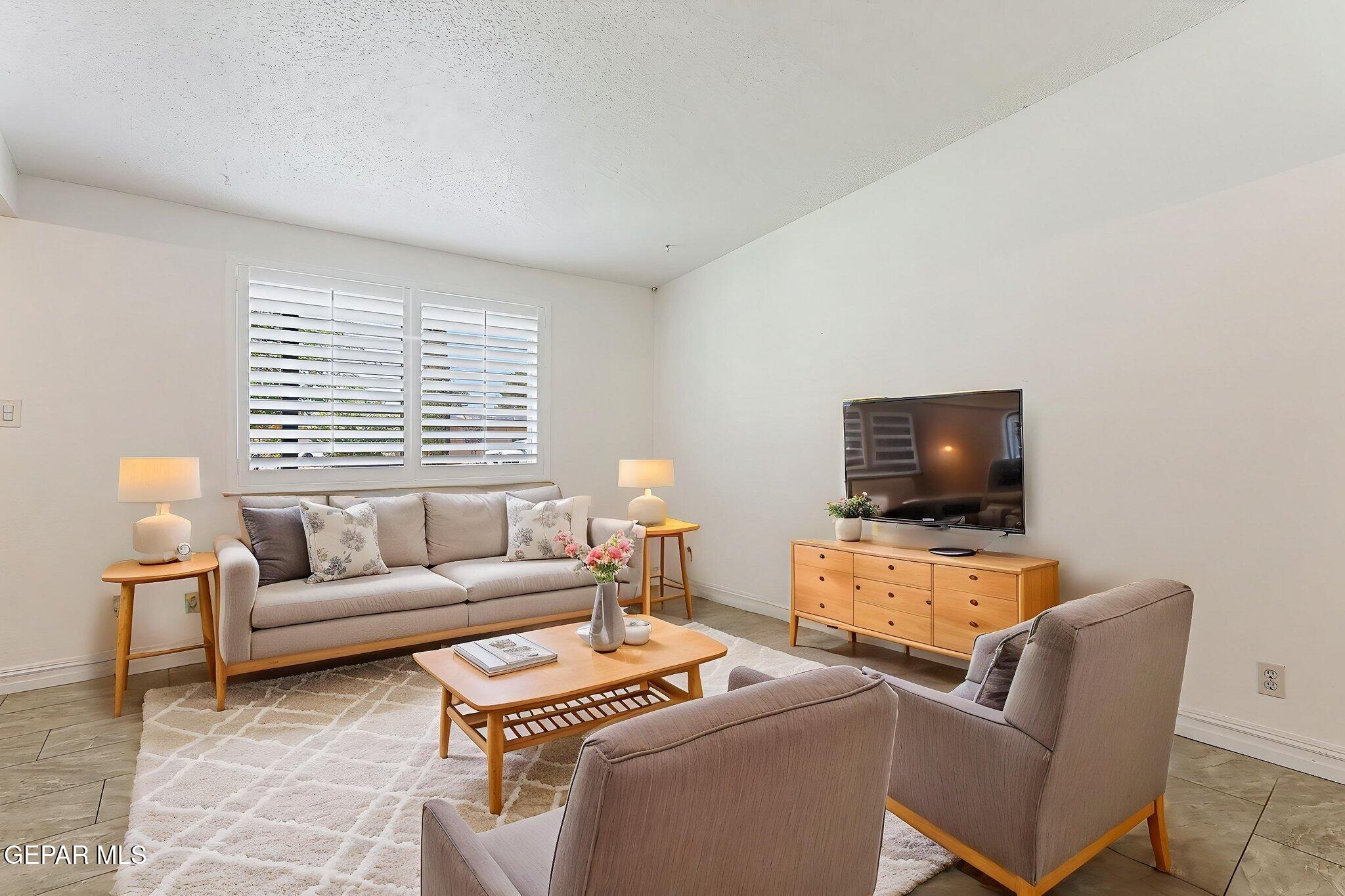 4540 Swan Drive Drive