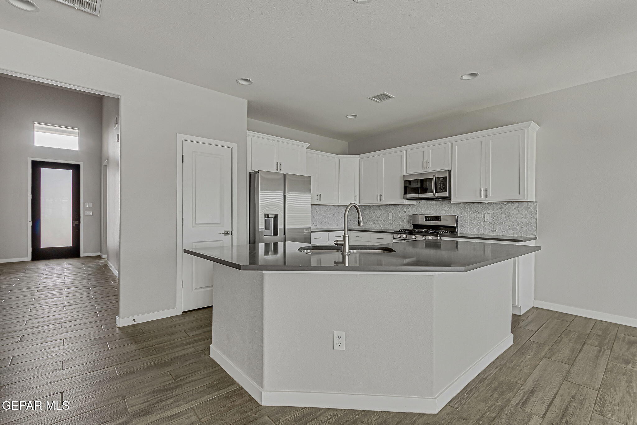 7500 PORTERHOUSE Court