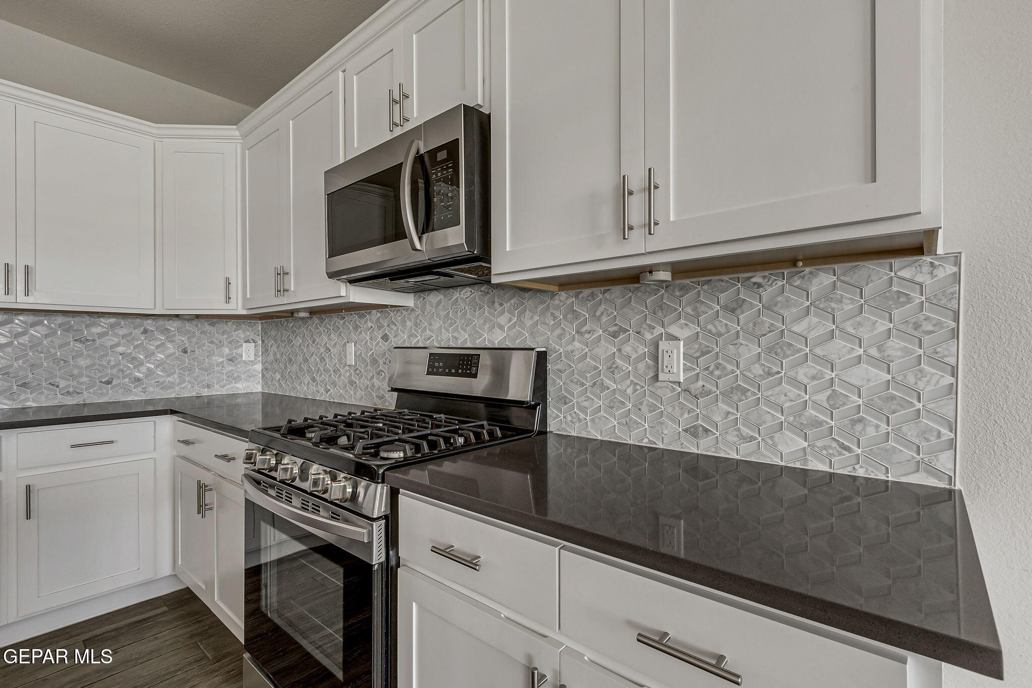 7500 PORTERHOUSE Court