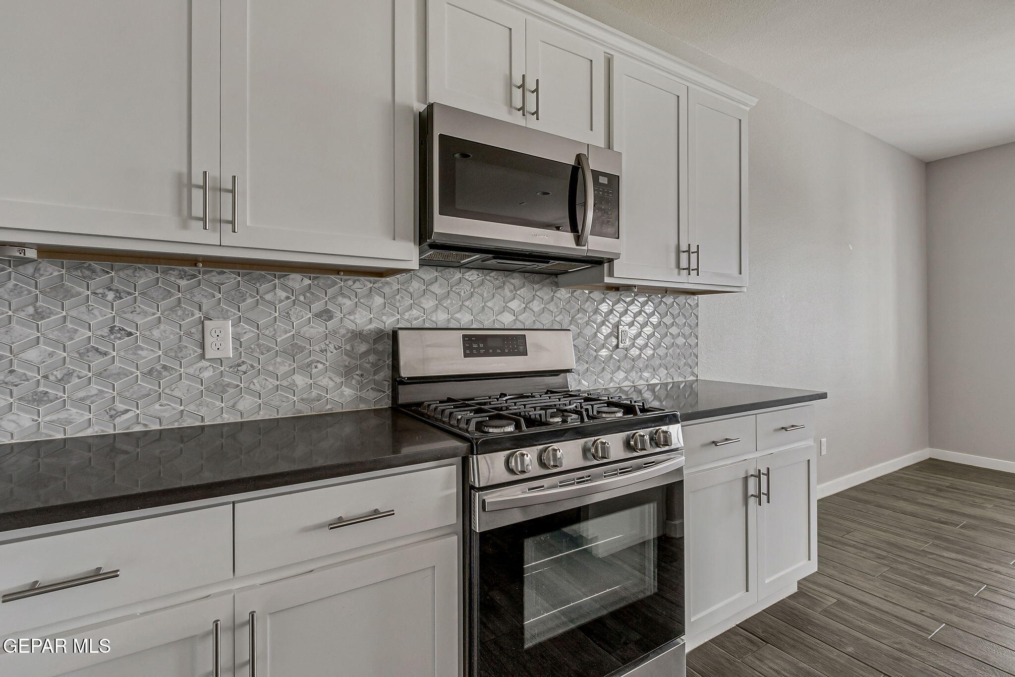 7500 PORTERHOUSE Court