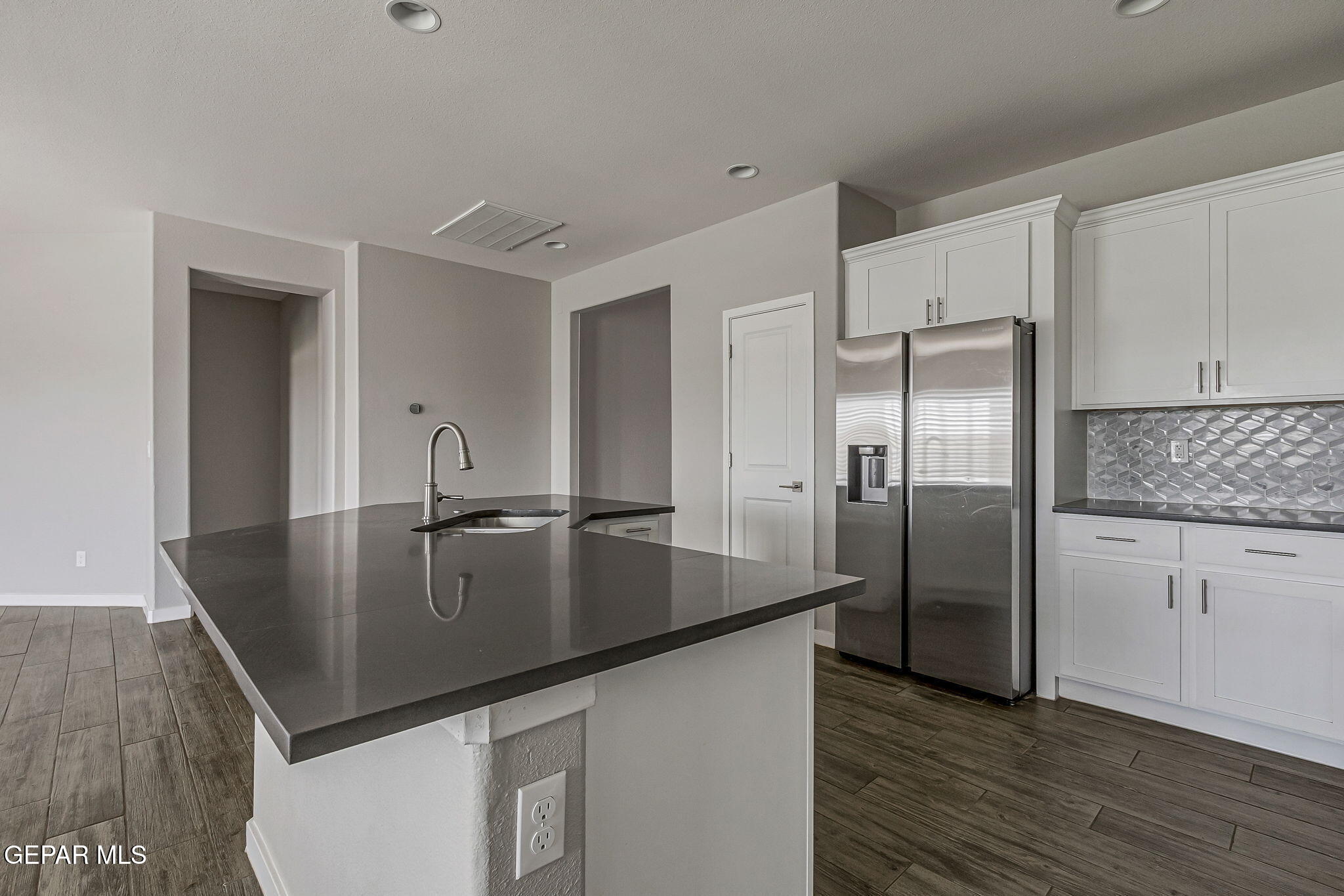 7500 PORTERHOUSE Court