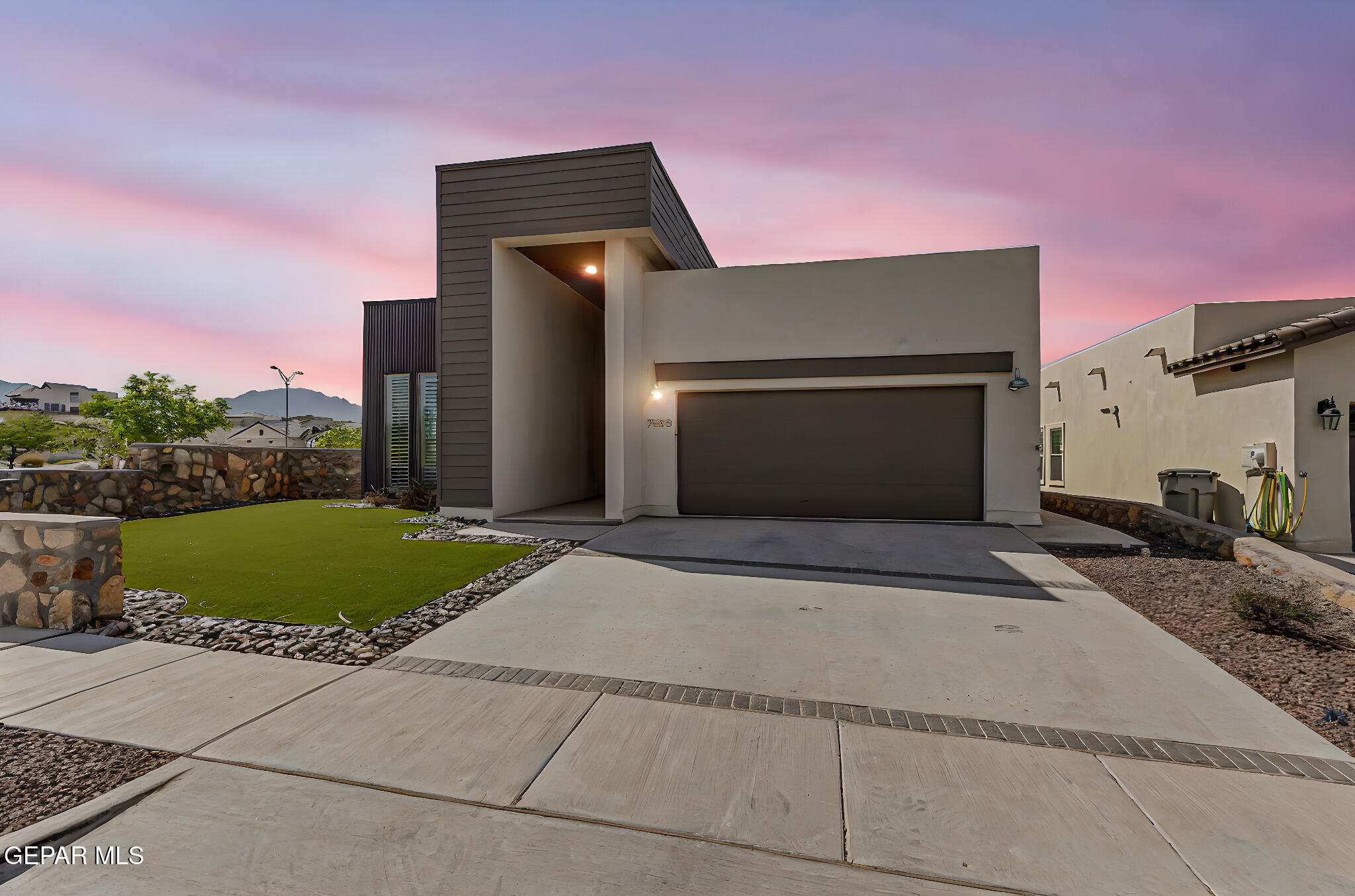 7500 PORTERHOUSE Court