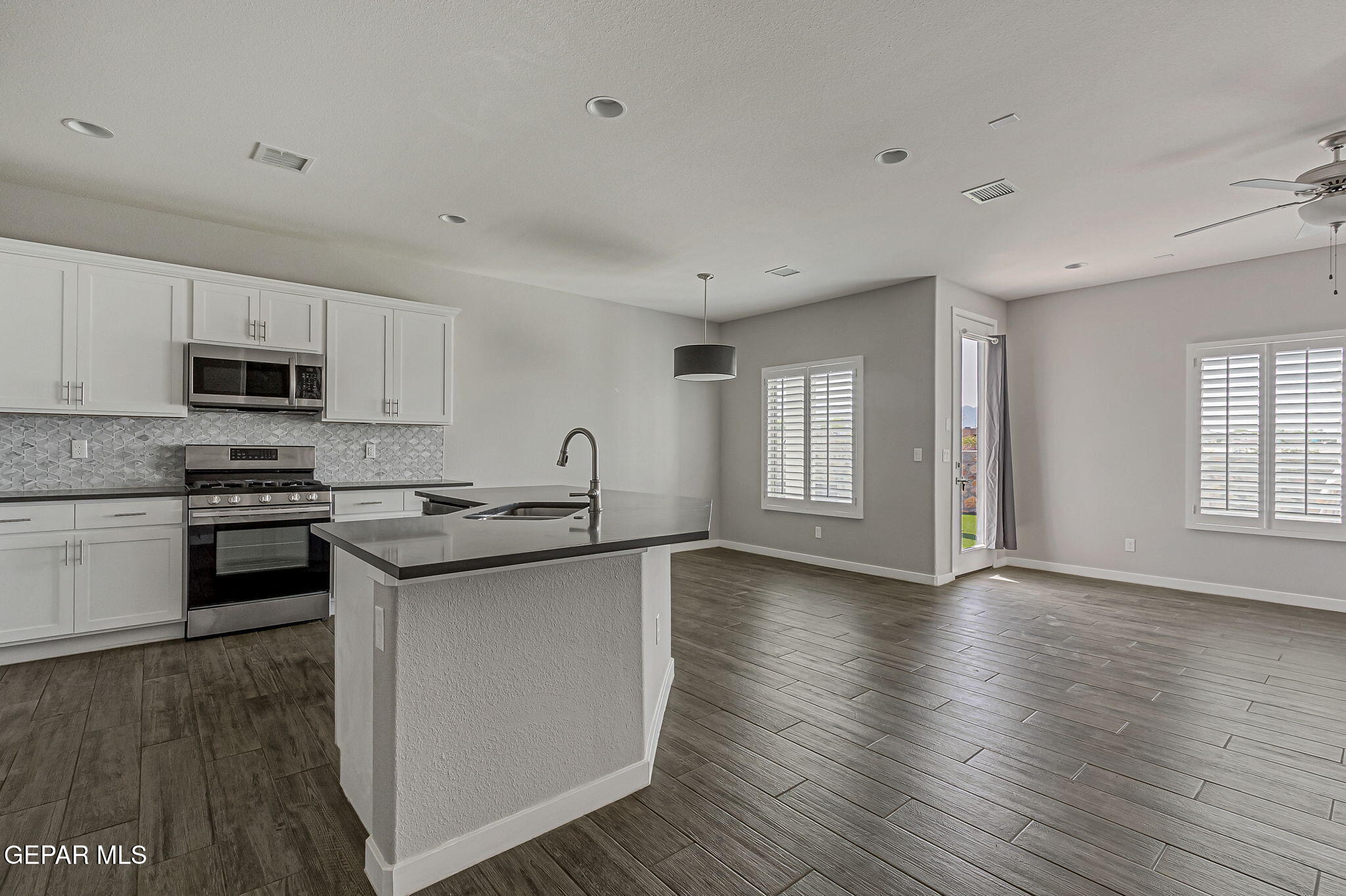 7500 PORTERHOUSE Court
