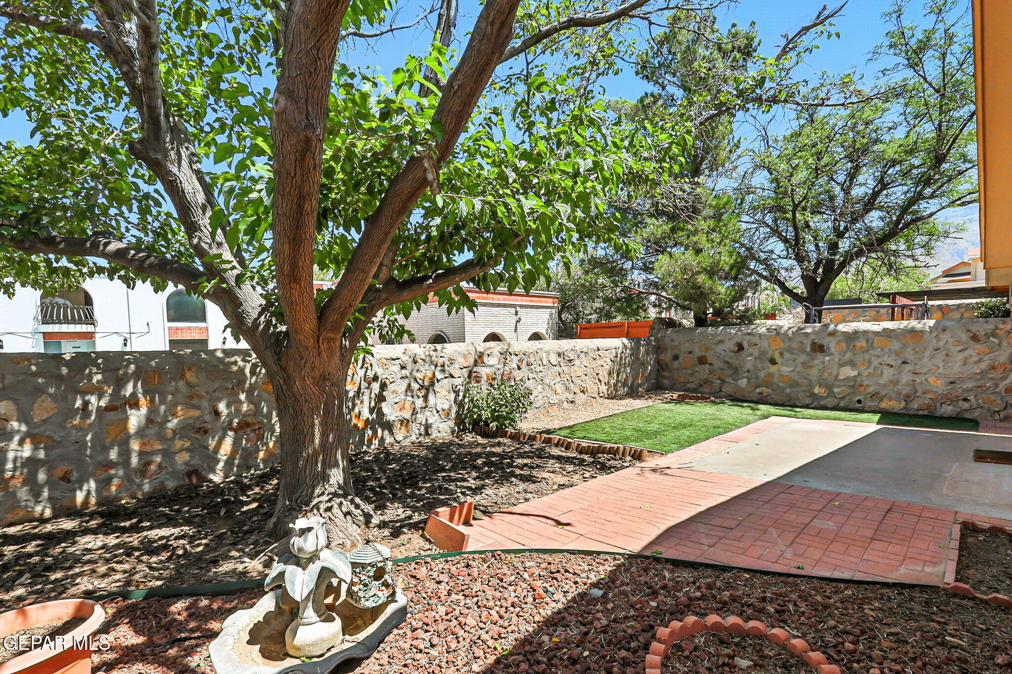 6125 Sierra Valle Lane