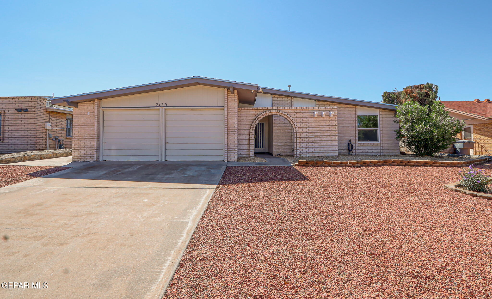 7120 CERRO NEGRO Drive