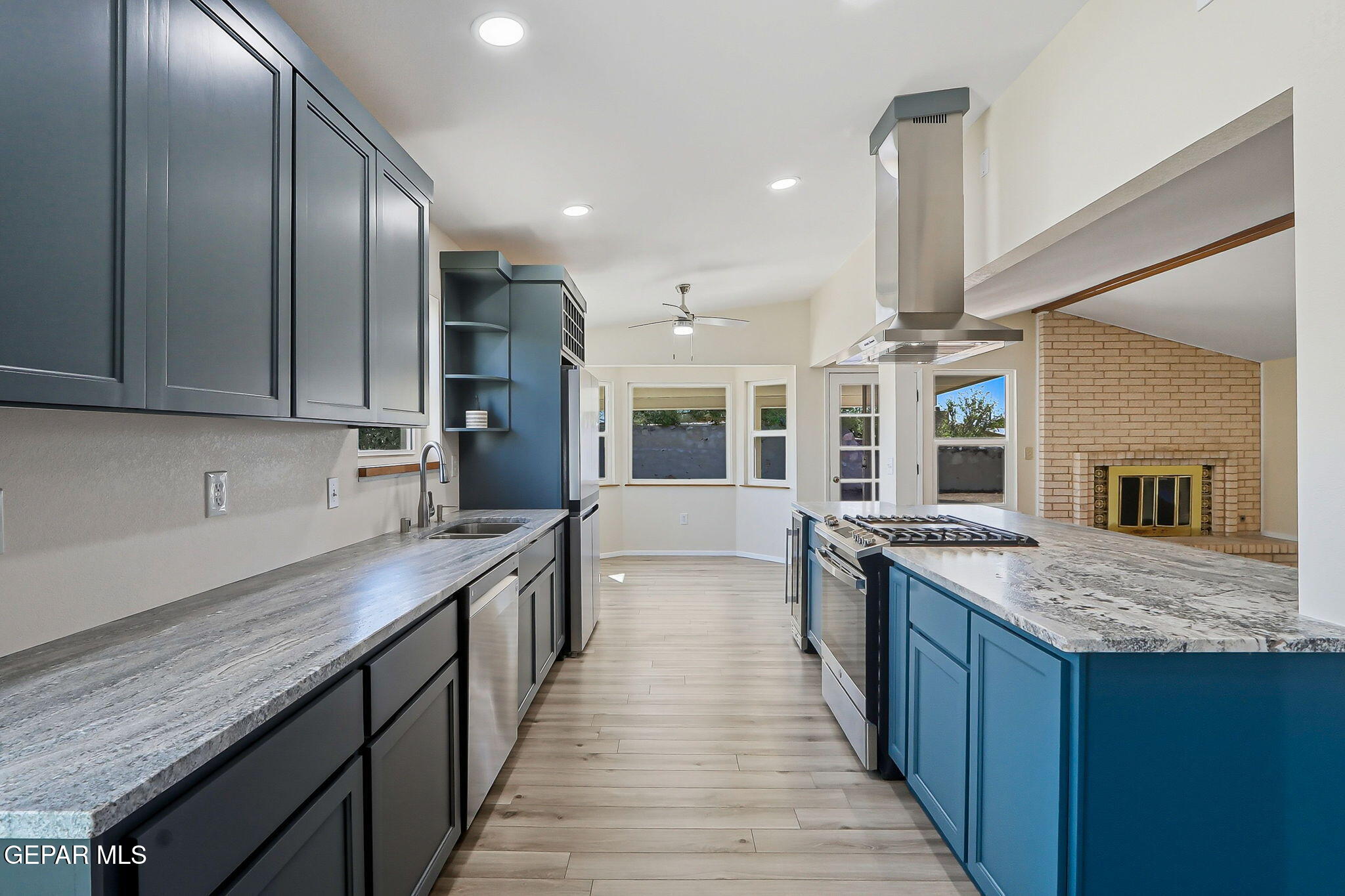 7120 CERRO NEGRO Drive