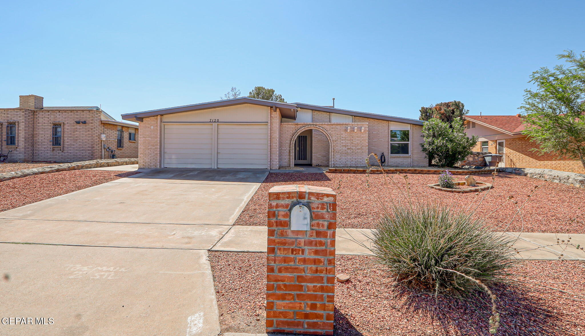 7120 CERRO NEGRO Drive