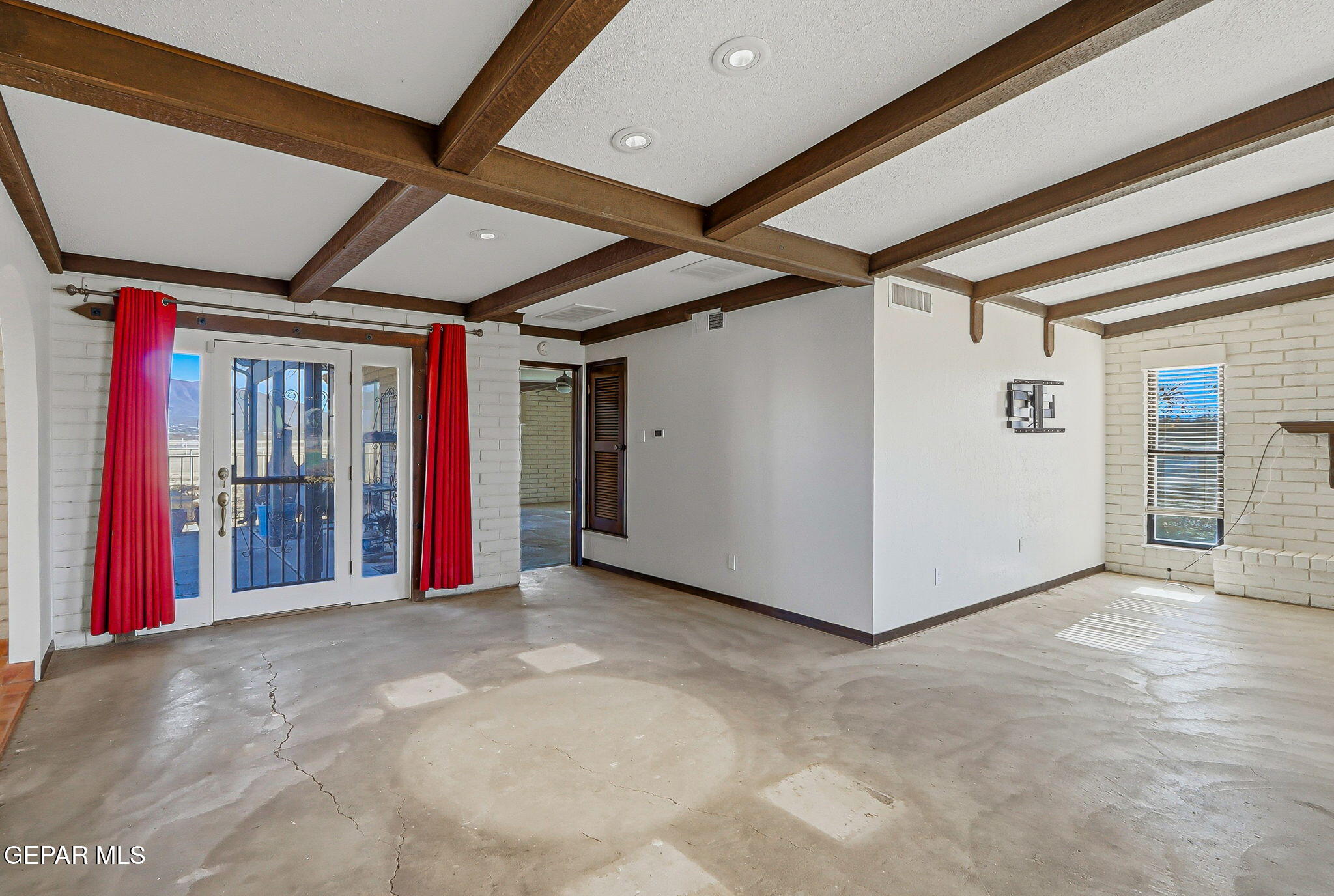 7770 WESTSIDE Drive